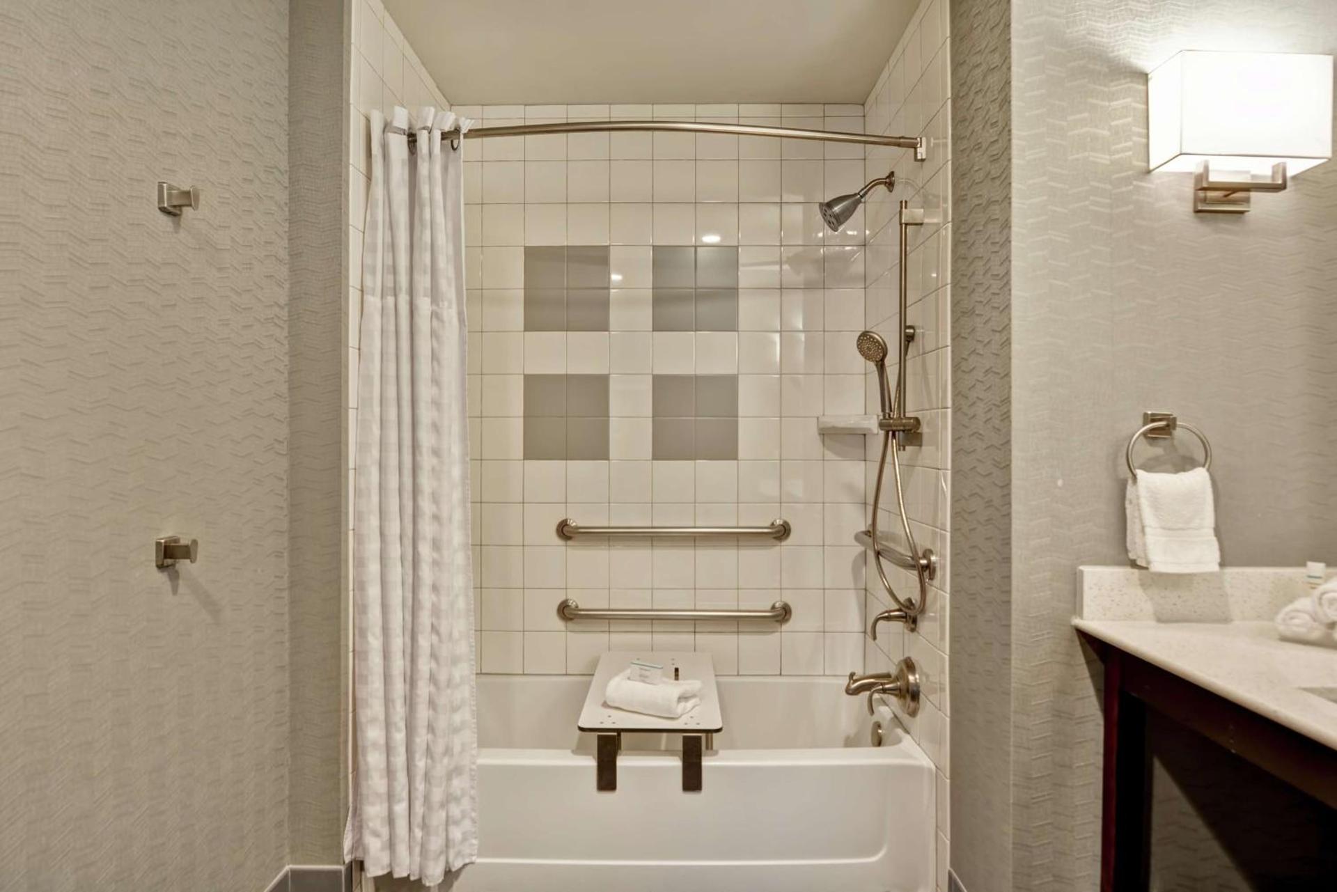 Homewood Suites TechRidge Parmer @ I-35 photo 21