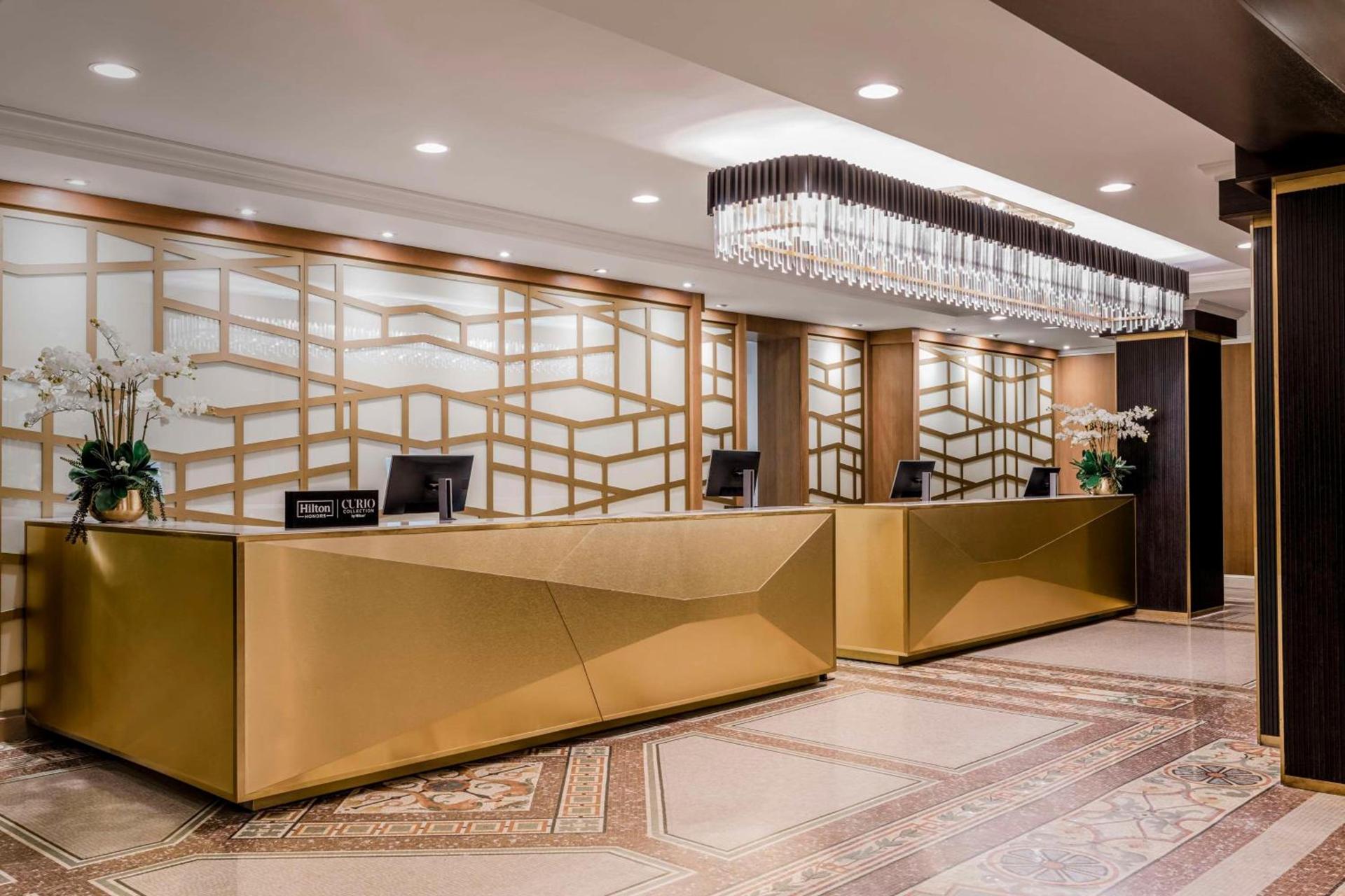 Martinique New York on Broadway, Curio Collection by Hilton photo 8