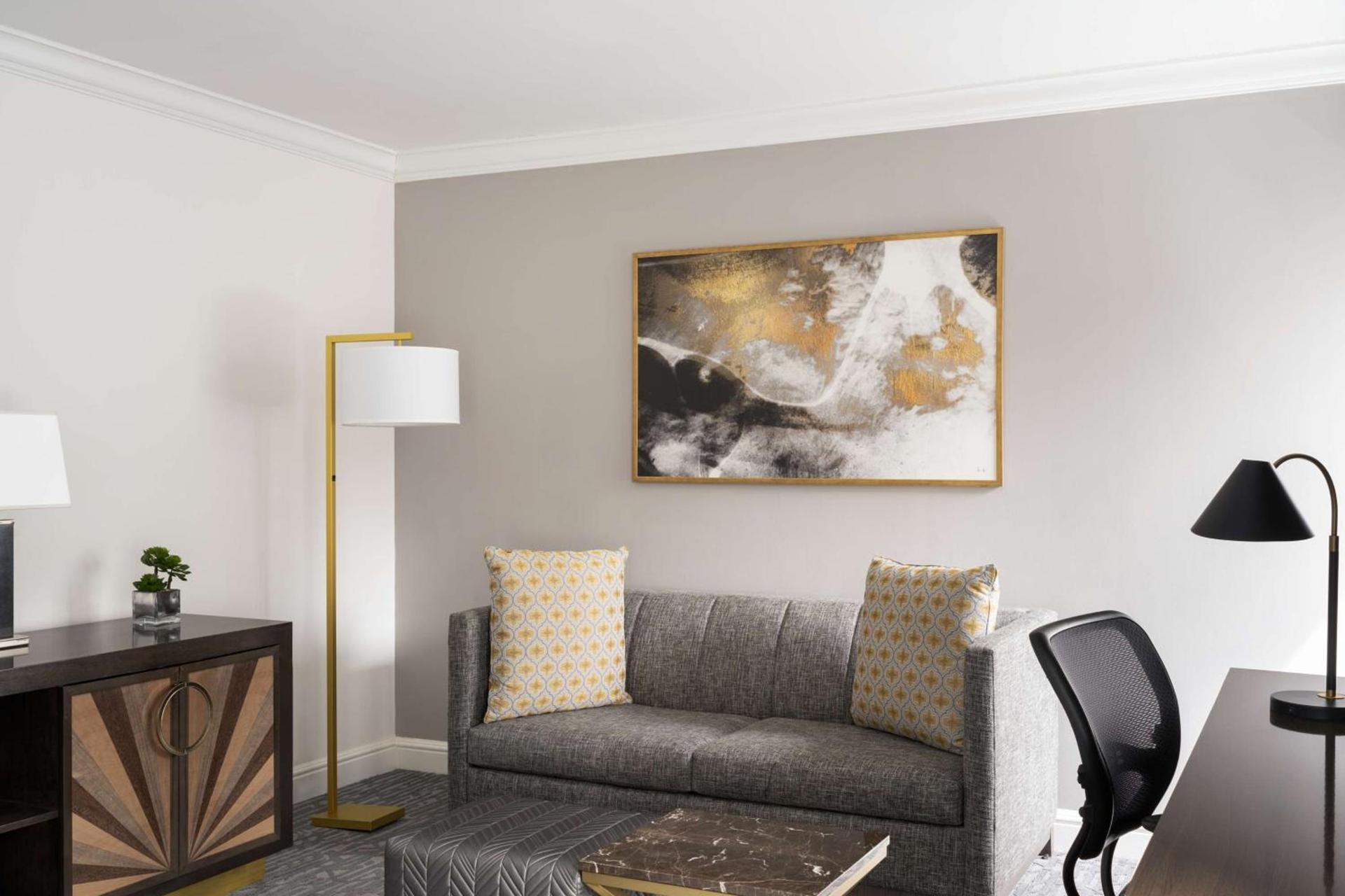 Martinique New York on Broadway, Curio Collection by Hilton photo 24