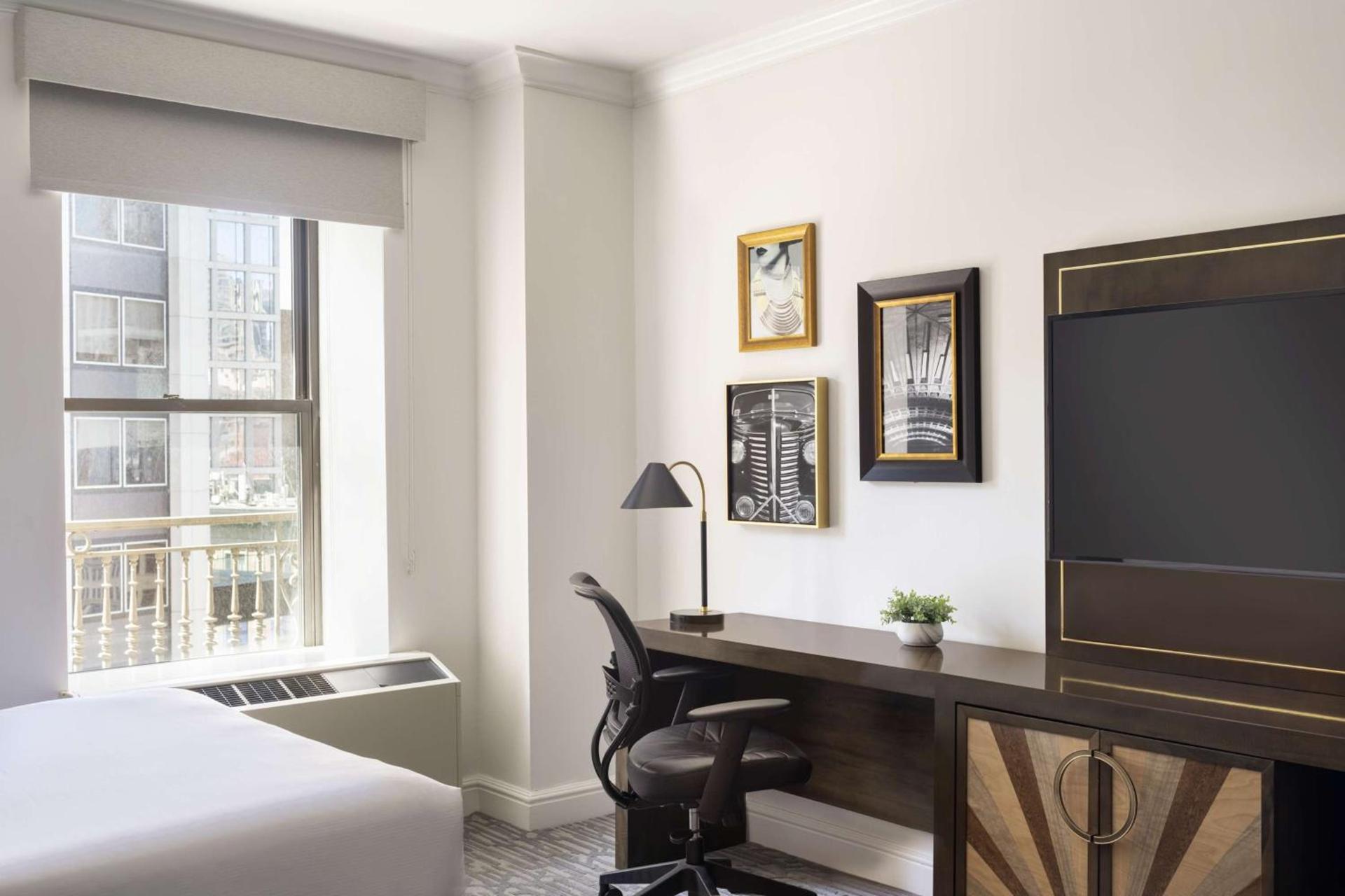 Martinique New York on Broadway, Curio Collection by Hilton photo 34