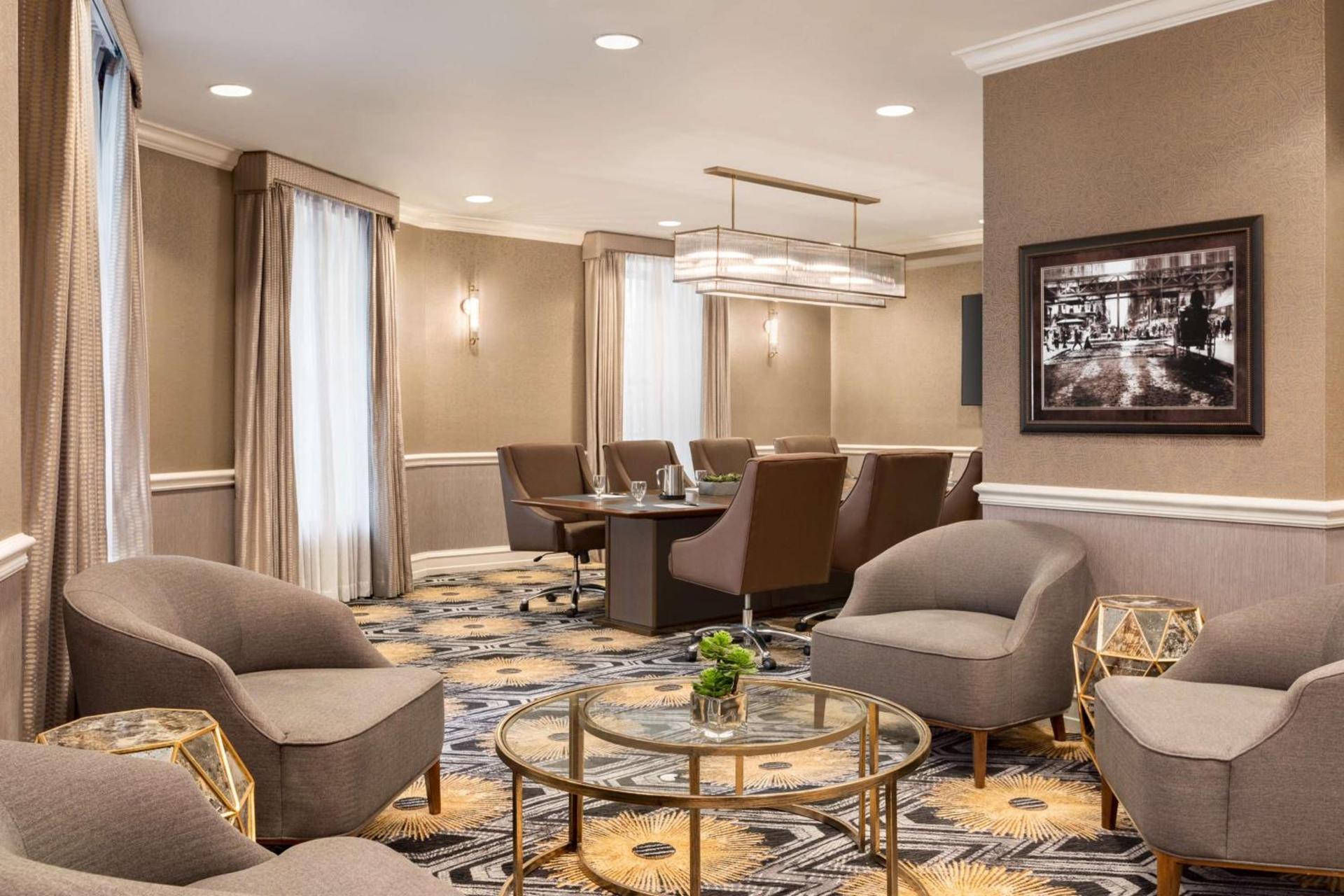 Martinique New York on Broadway, Curio Collection by Hilton photo 61