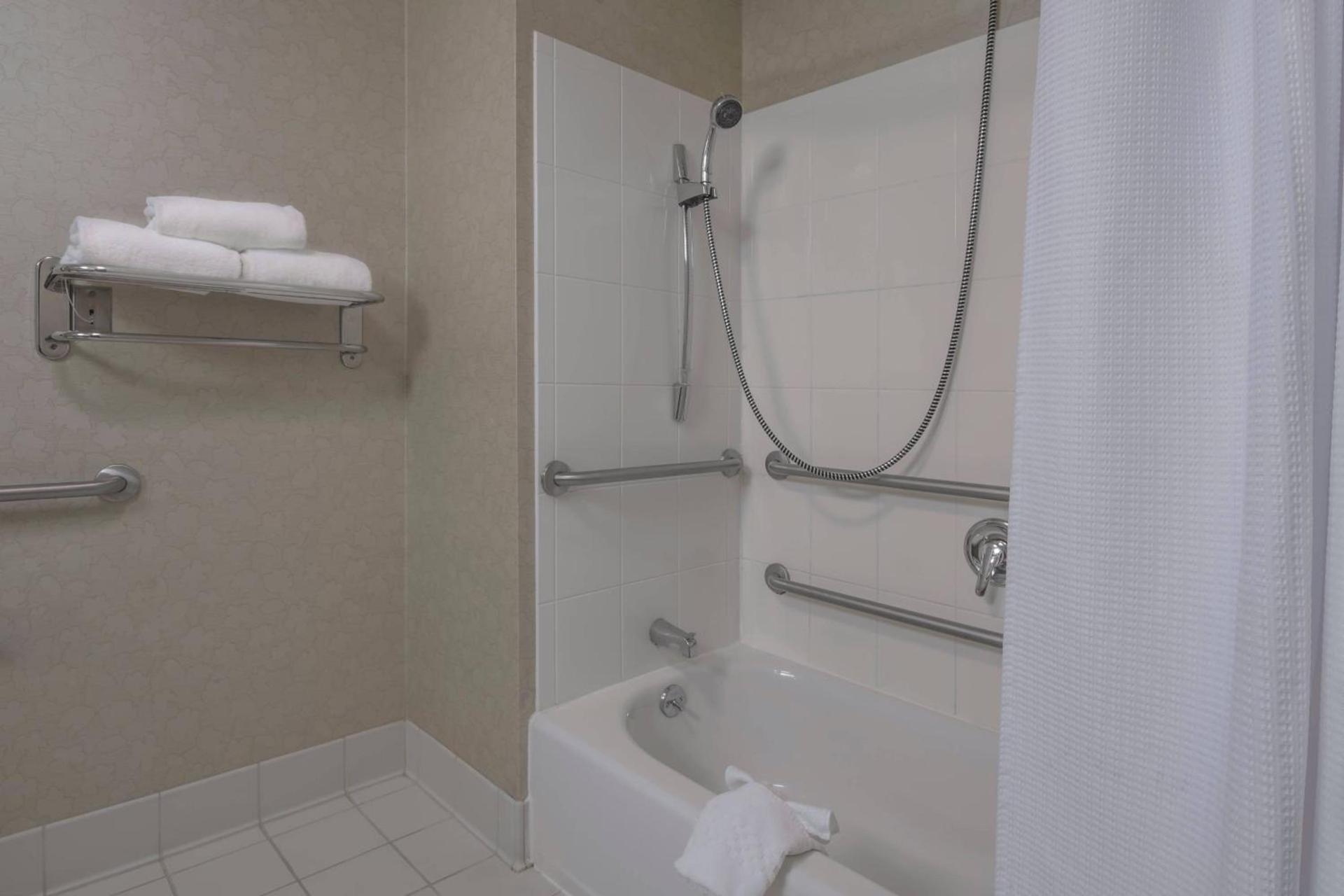 SpringHill Suites Devens Common Center photo 11