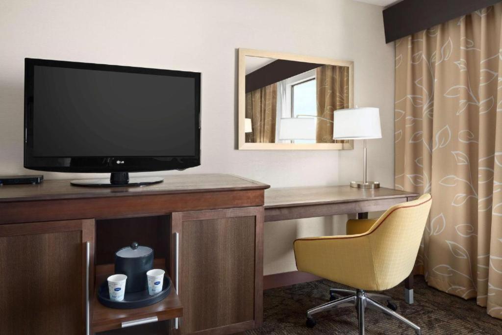 Hampton Inn & Suites Detroit Sterling Heights photo 29