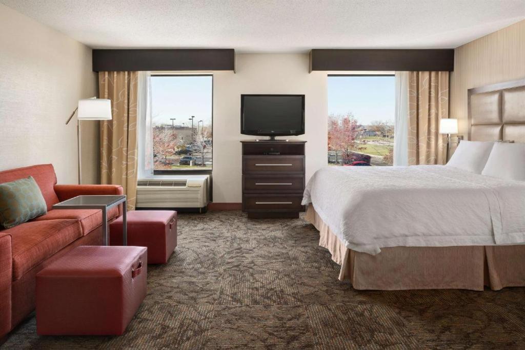 Hampton Inn & Suites Detroit Sterling Heights photo 30