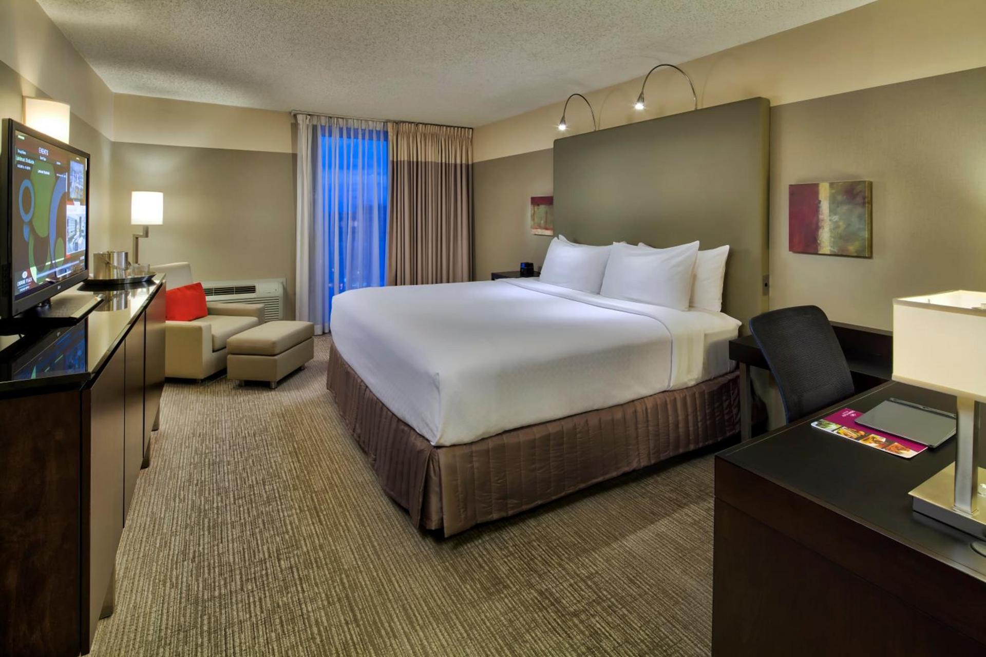 Crowne Plaza - Chicago West Loop by IHG photo 2