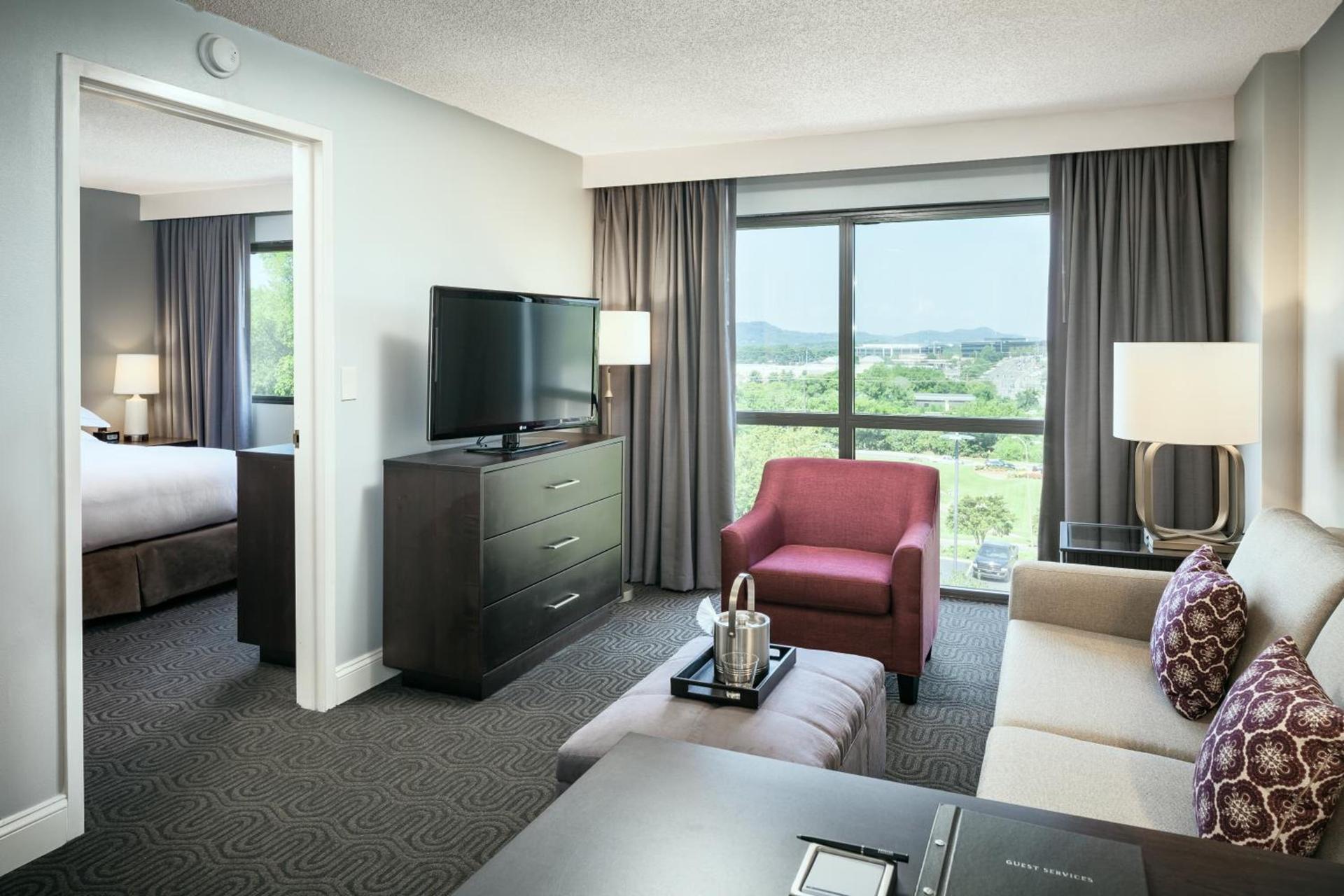 Hilton Suites Brentwood photo 66