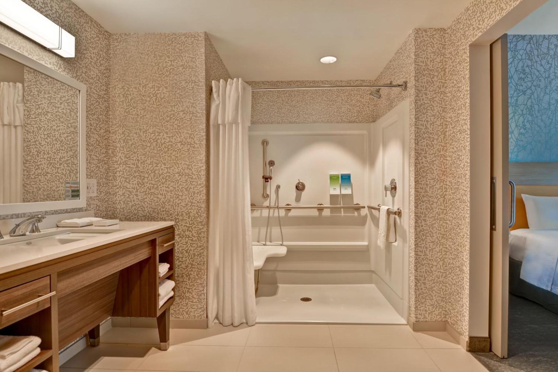 Home2 Suites By Hilton Naples I-75 Pine Ridge Road photo 46
