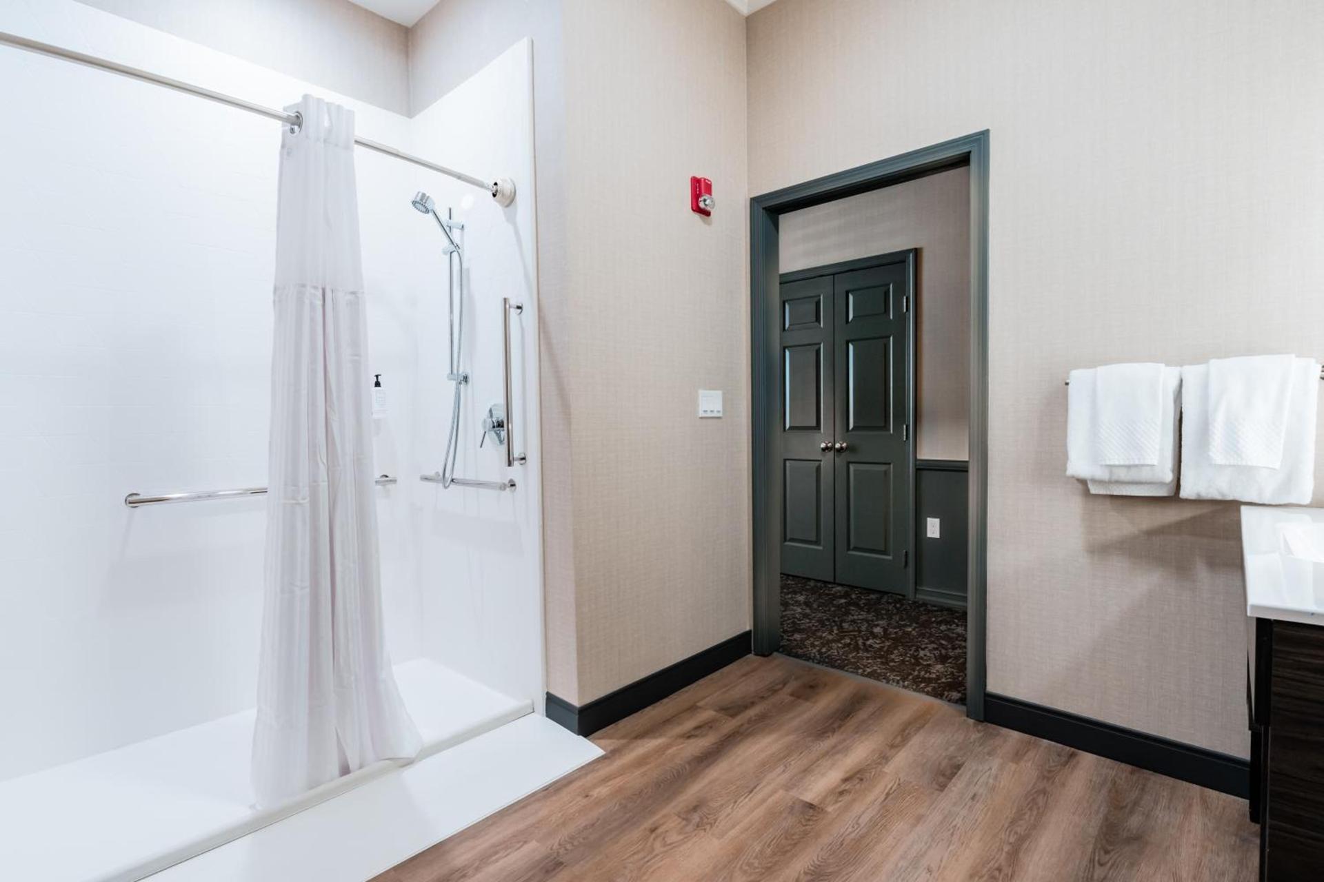 Hotel NoBo Cascade, Tapestry Collection by Hilton photo 40