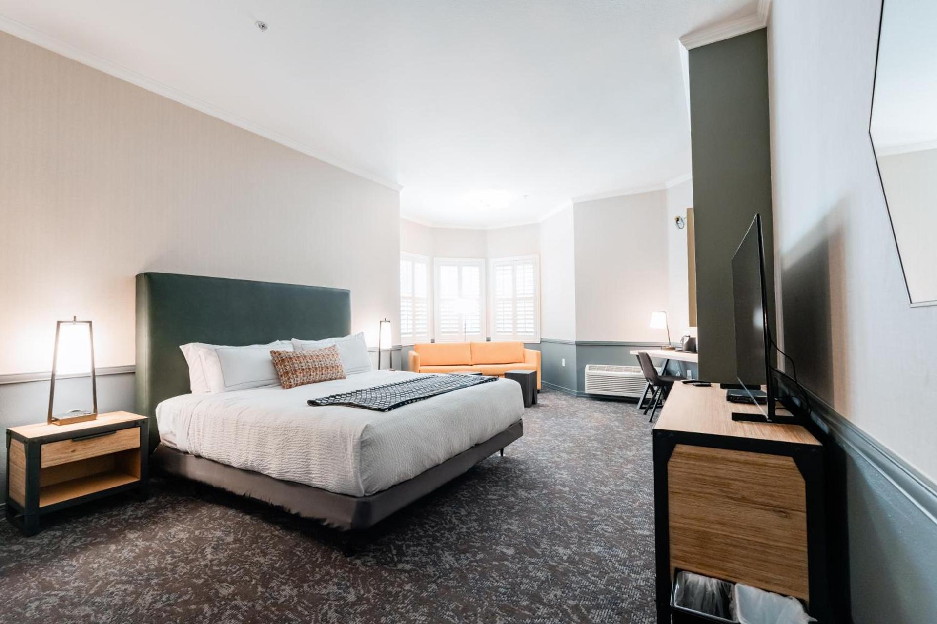 Hotel NoBo Cascade, Tapestry Collection by Hilton photo 41