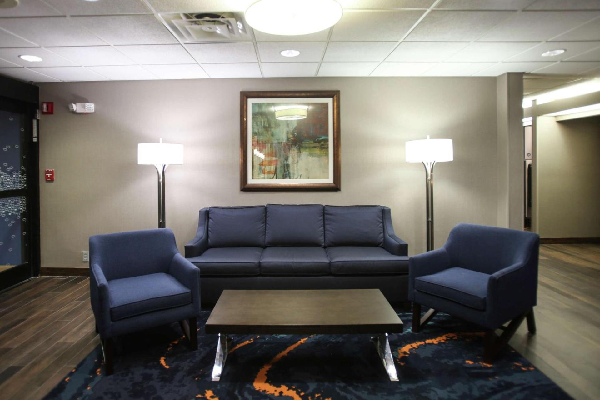 Hampton Inn Beckley photo 3