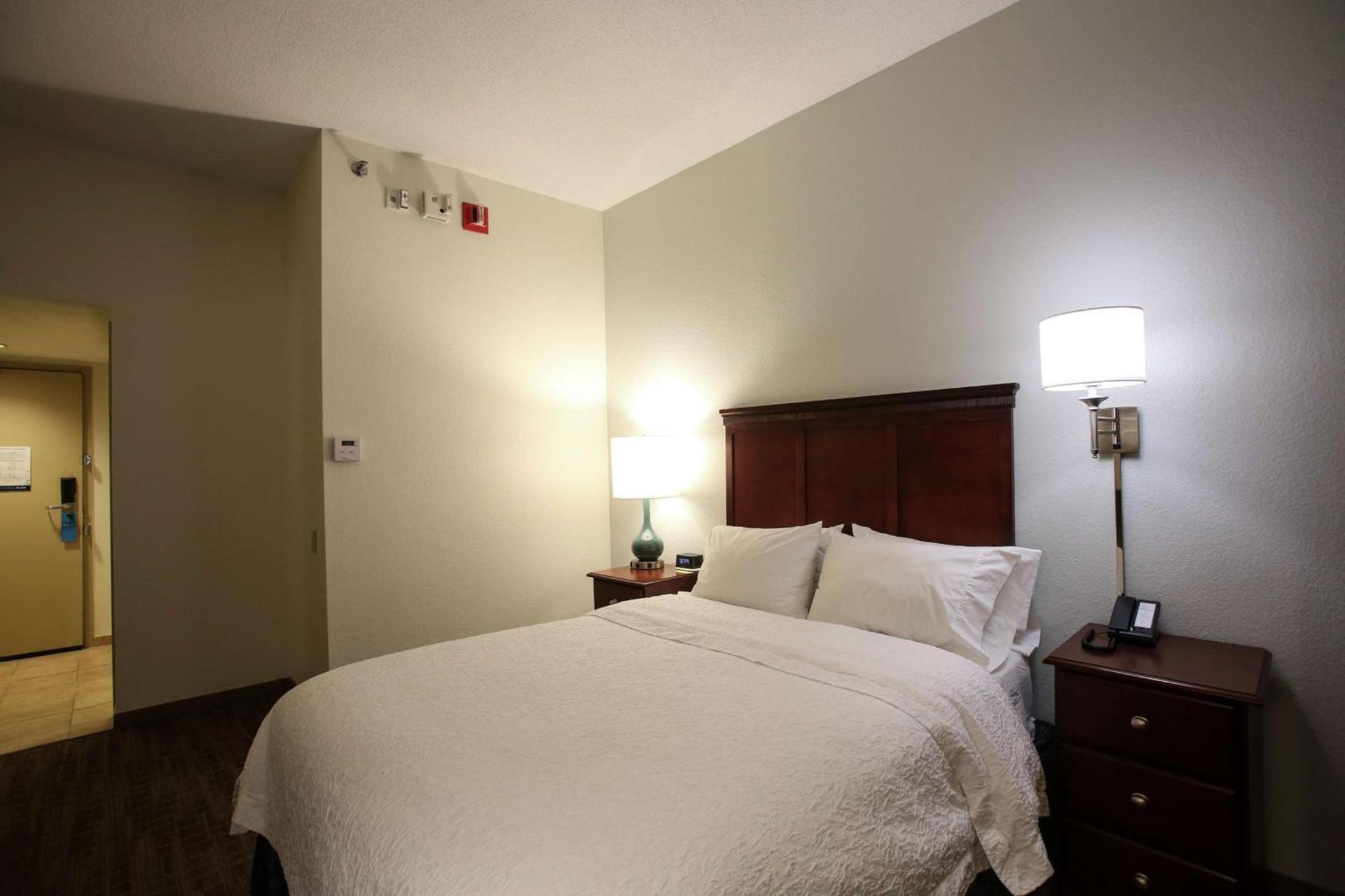 Hampton Inn Beckley photo 12