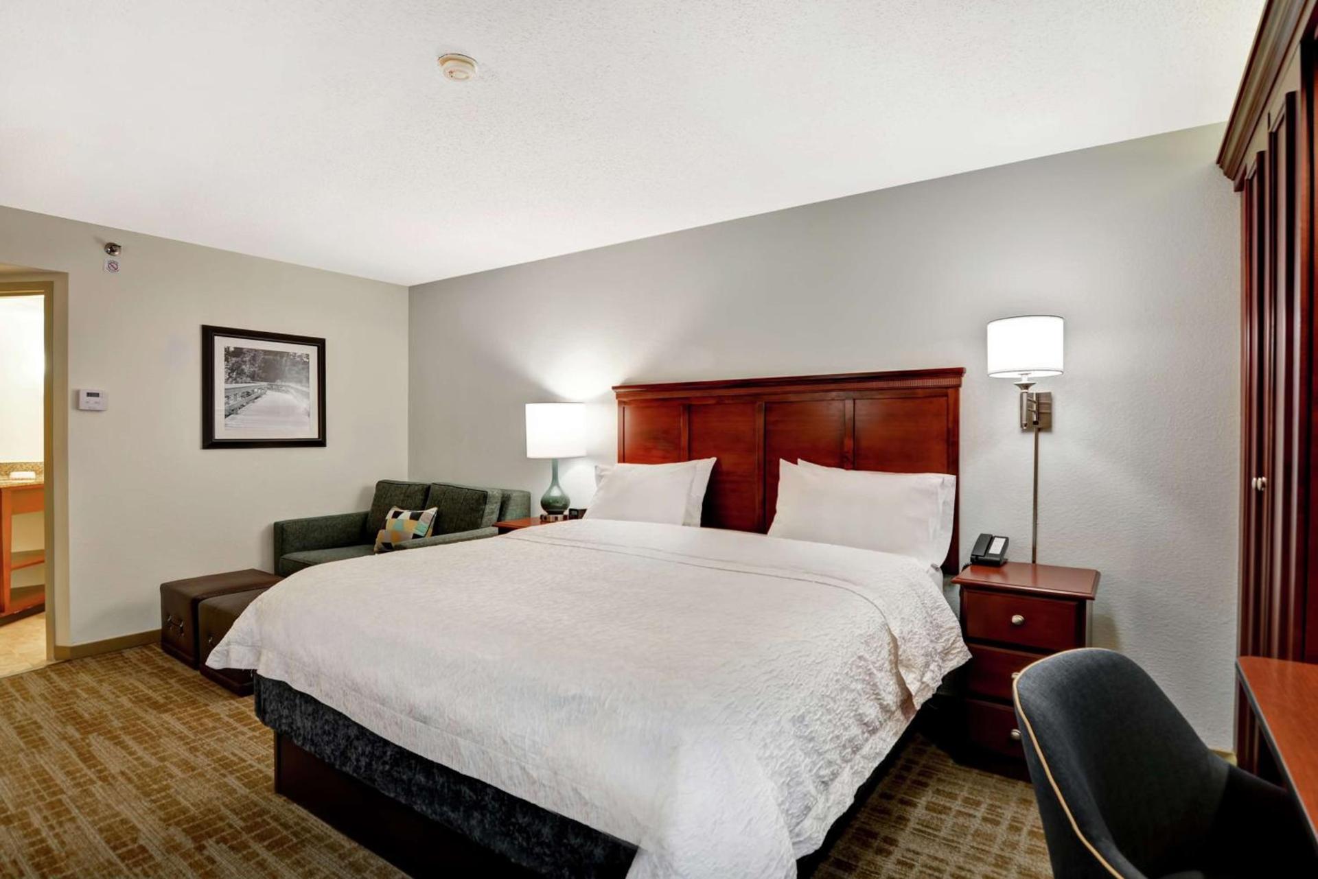 Hampton Inn Beckley photo 22