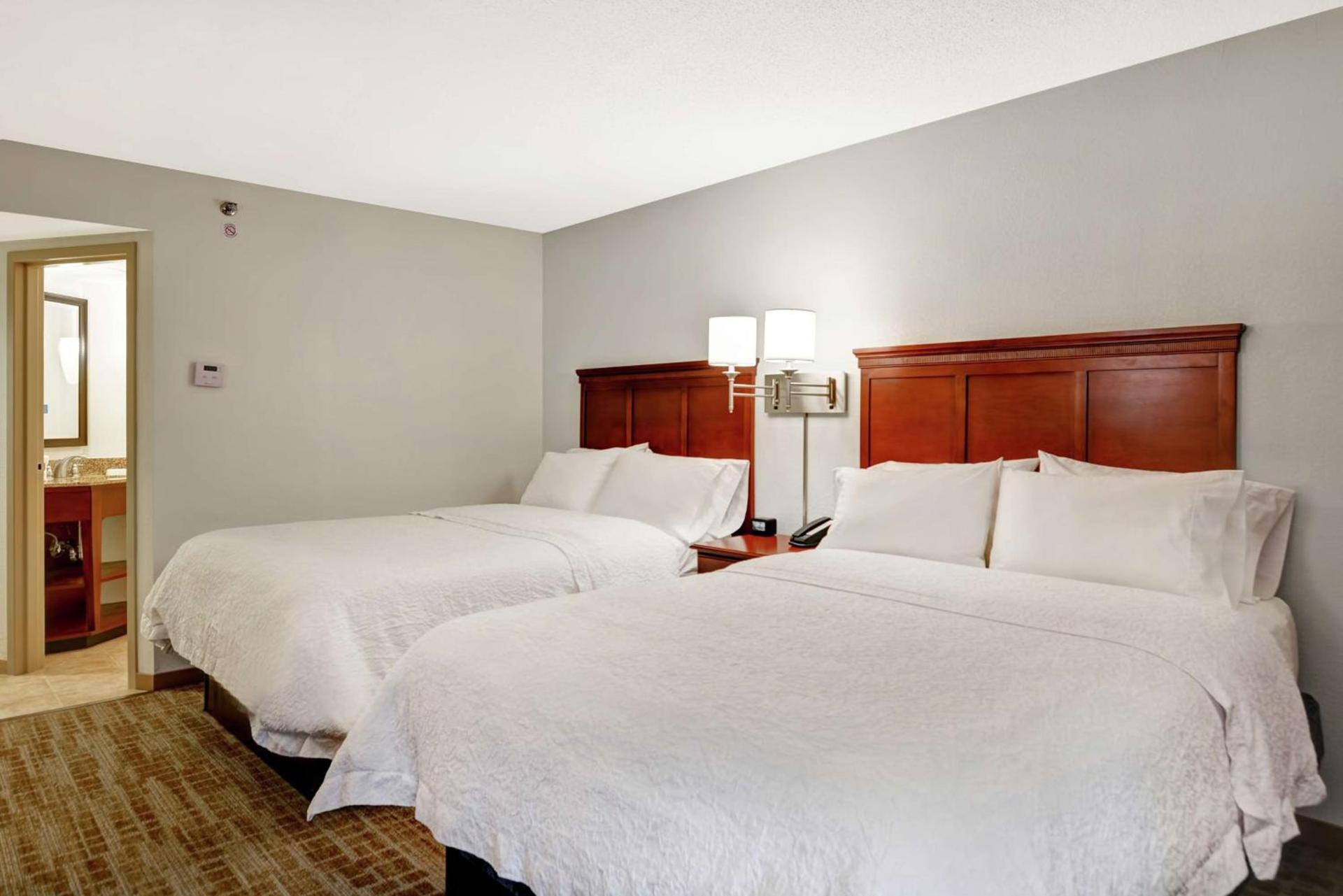 Hampton Inn Beckley photo 25