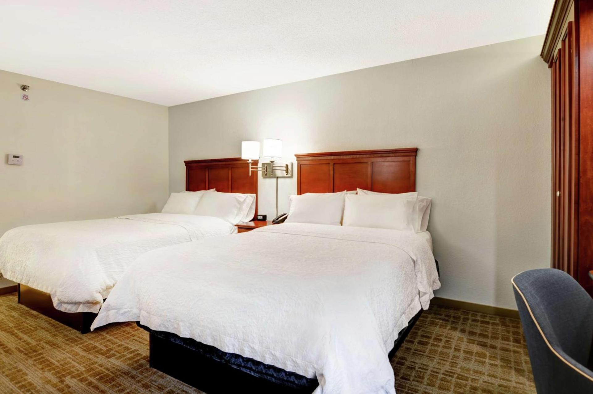 Hampton Inn Beckley photo 29