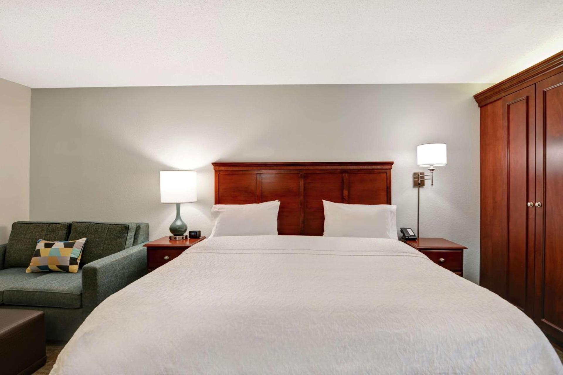 Hampton Inn Beckley photo 32