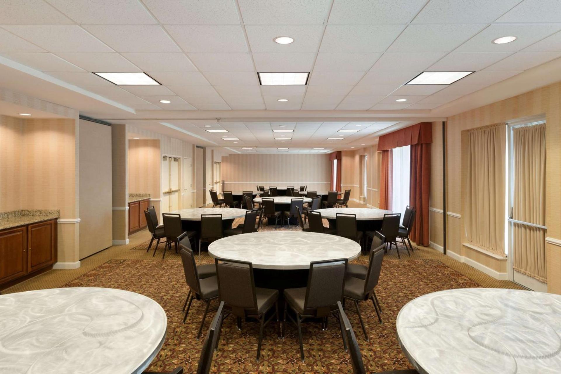 Hilton Garden Inn Oakbrook Terrace photo 21
