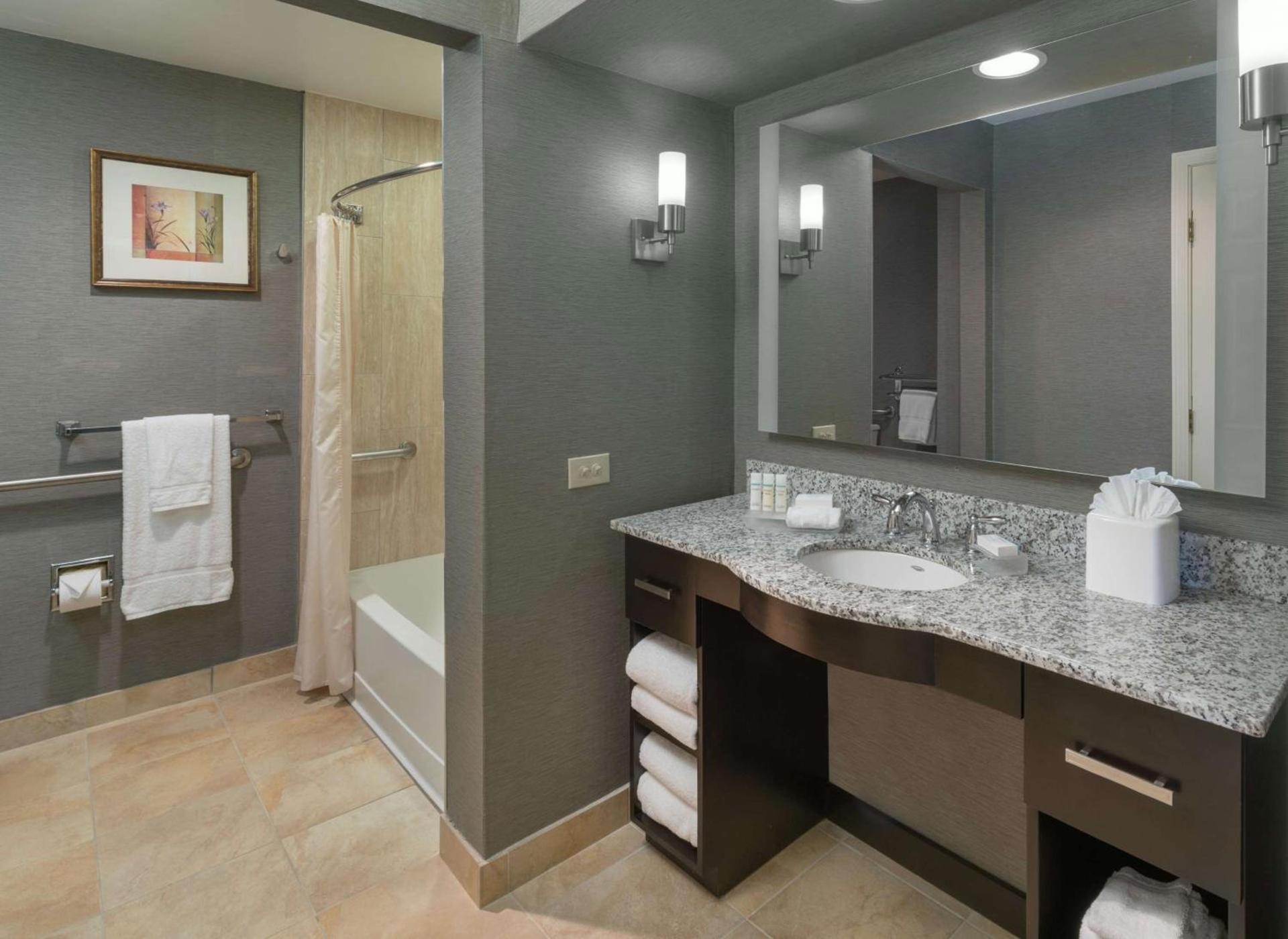 Homewood Suites by Hilton Chicago - Schaumburg photo 10