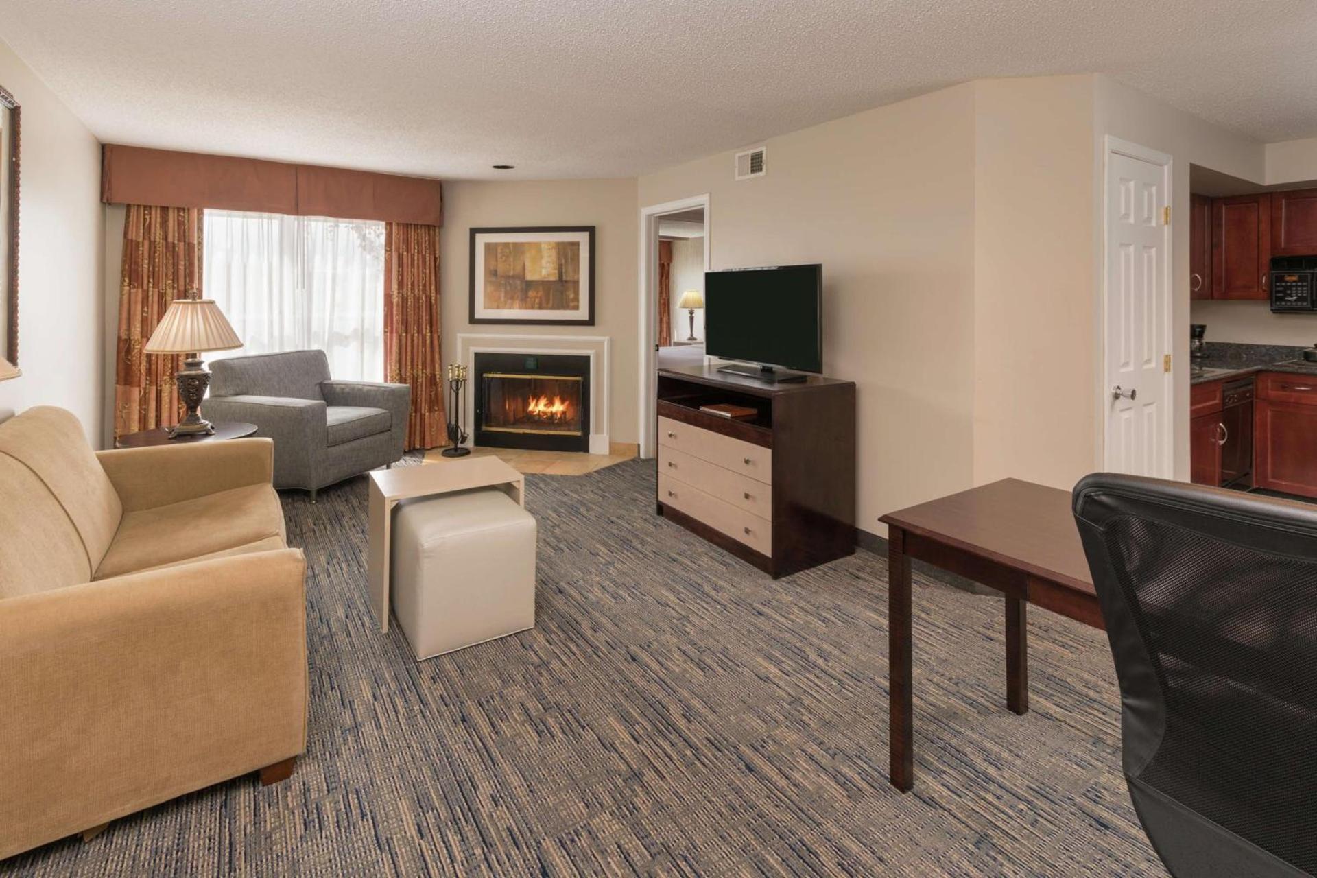 Homewood Suites by Hilton Chicago - Schaumburg photo 11