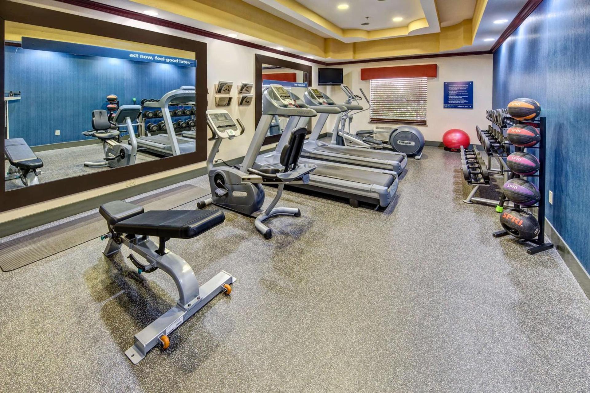 Hampton Inn & Suites Corsicana photo 12