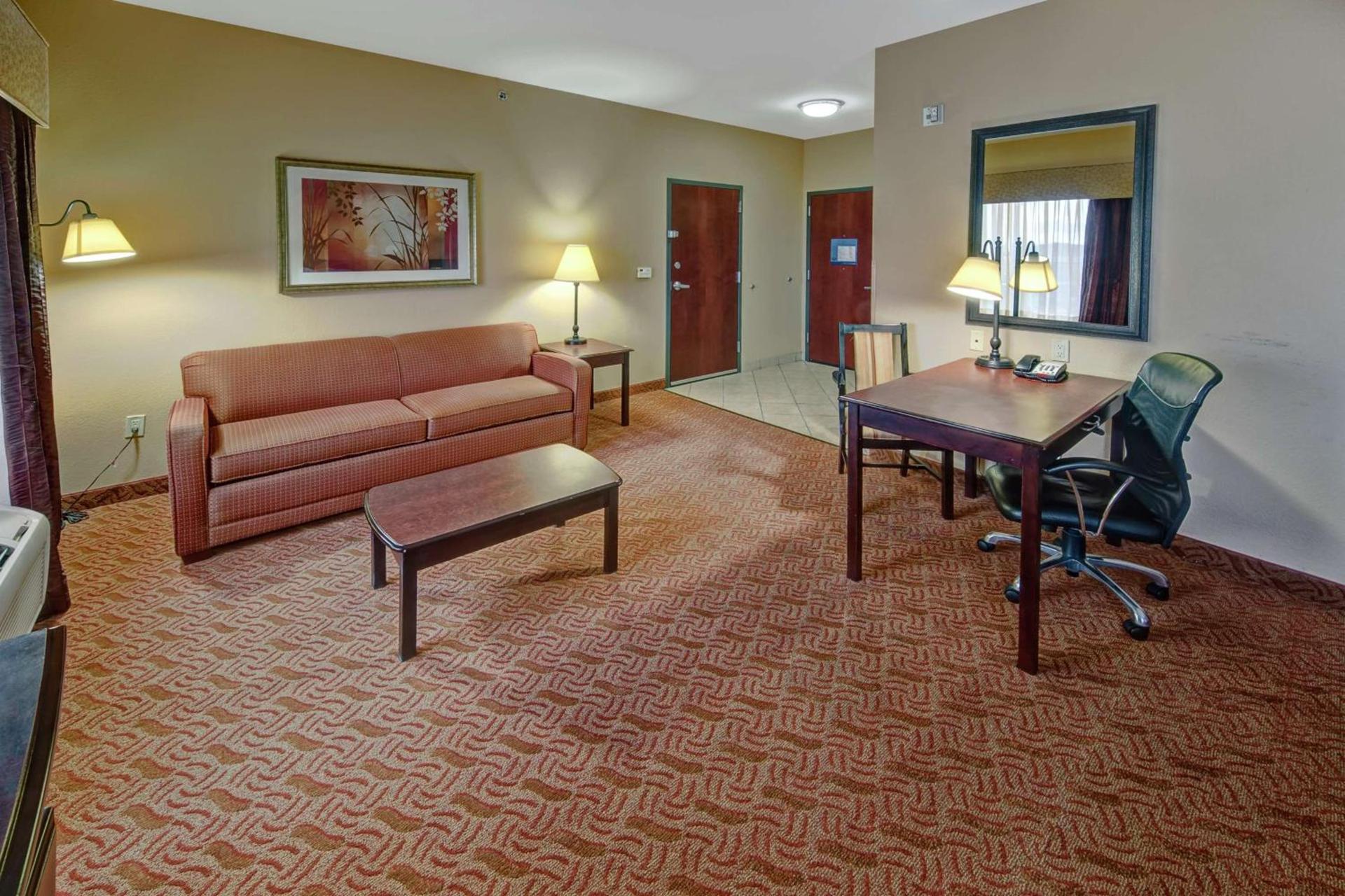 Hampton Inn & Suites Corsicana photo 17