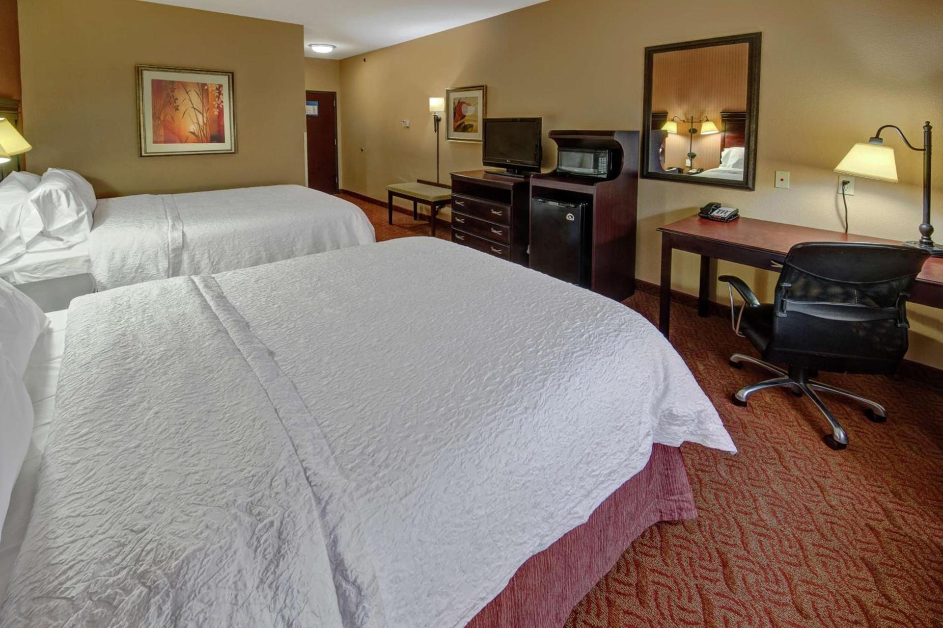 Hampton Inn & Suites Corsicana photo 18