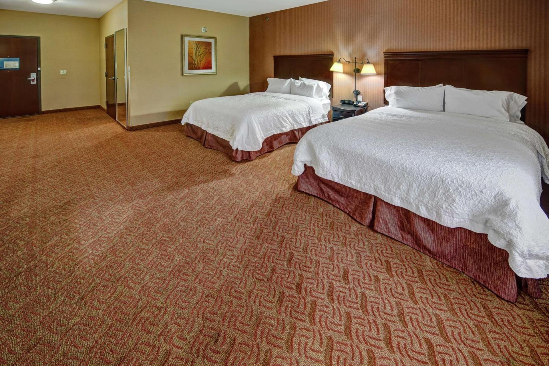 Hampton Inn & Suites Corsicana photo 23