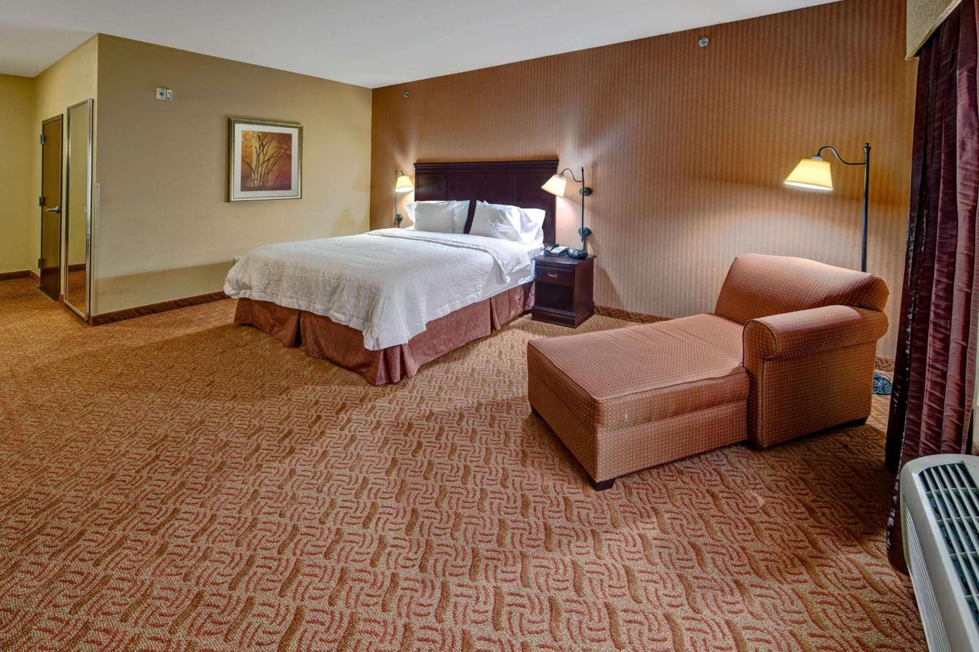 Hampton Inn & Suites Corsicana photo 27