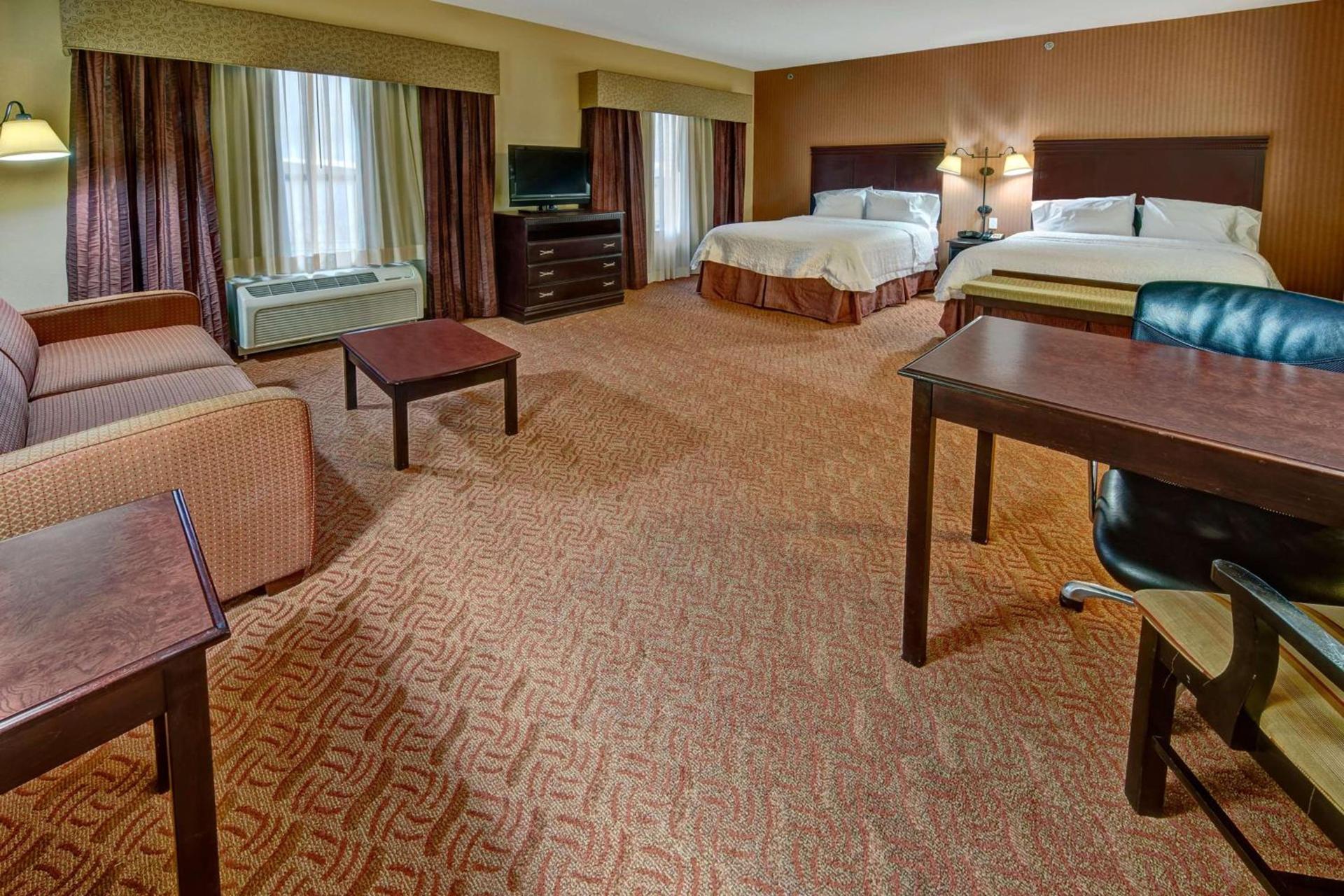 Hampton Inn & Suites Corsicana photo 35