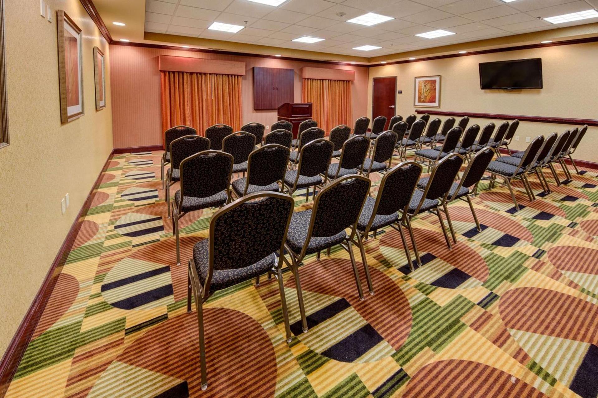 Hampton Inn & Suites Corsicana photo 41