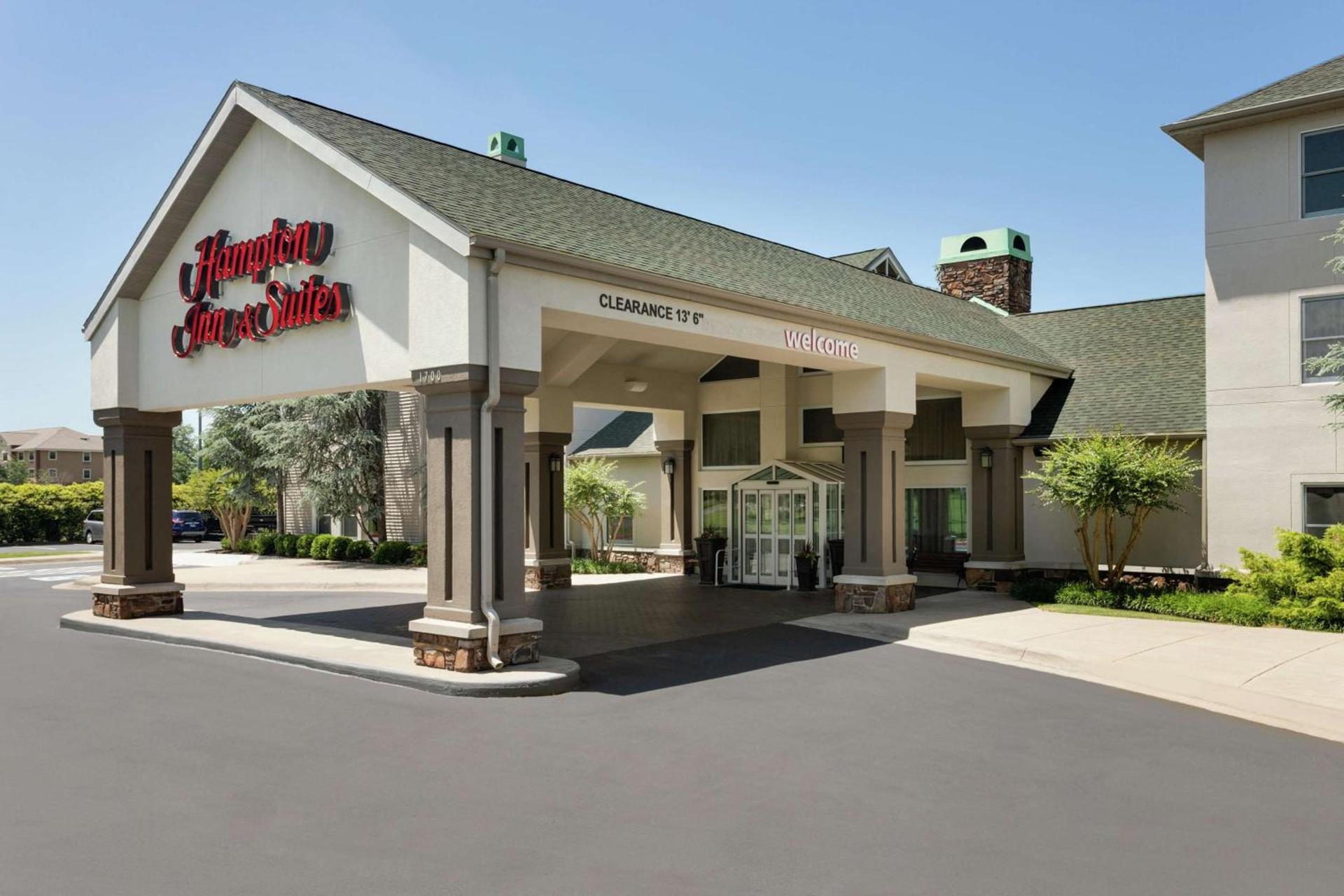 Hampton Inn and Suites Springdale photo 2