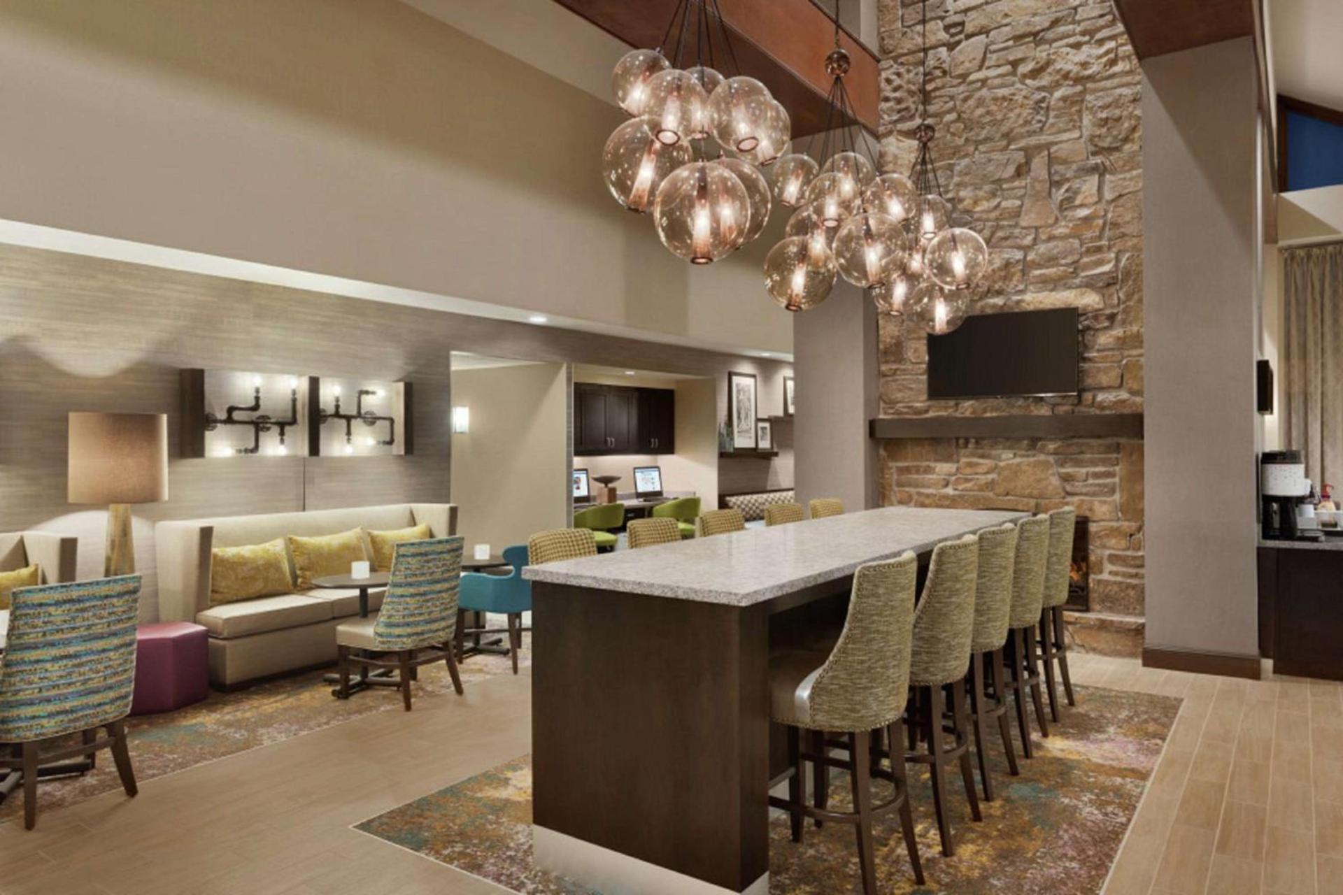 Hampton Inn and Suites Springdale photo 4