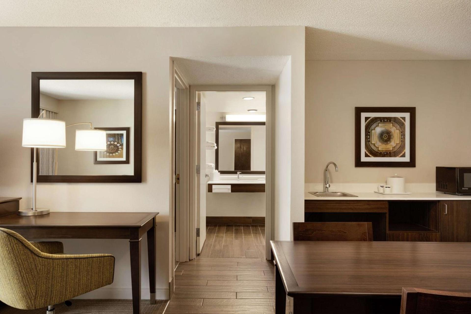 Hampton Inn and Suites Springdale photo 18