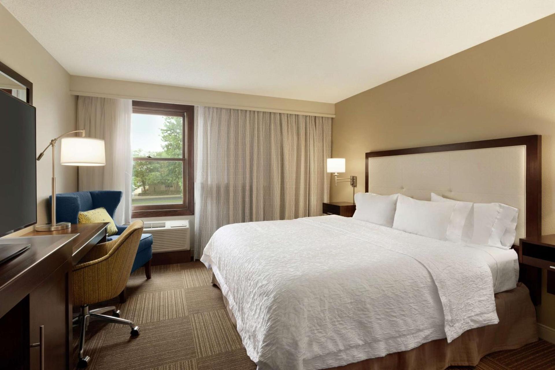 Hampton Inn and Suites Springdale photo 25