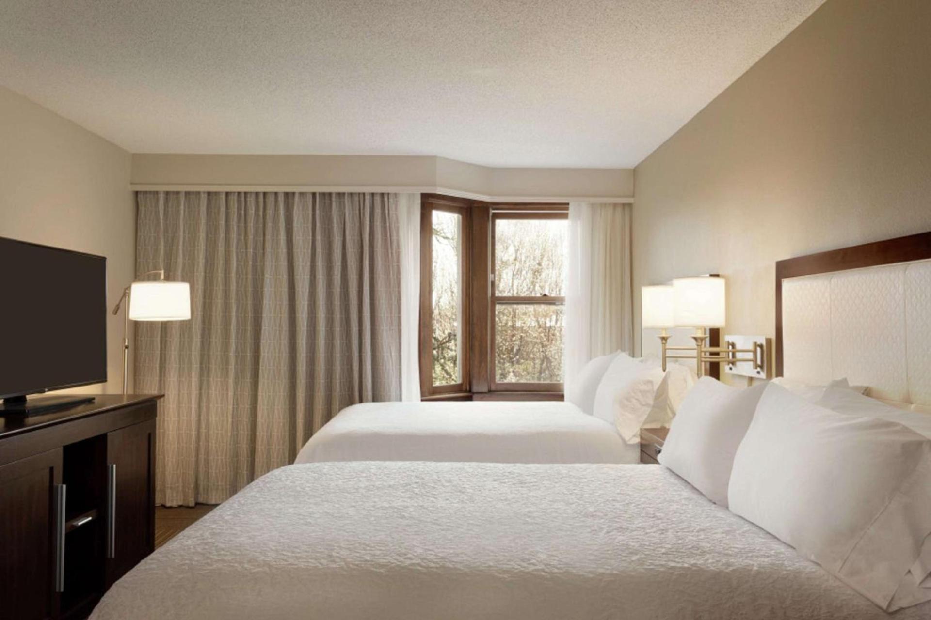Hampton Inn and Suites Springdale photo 38
