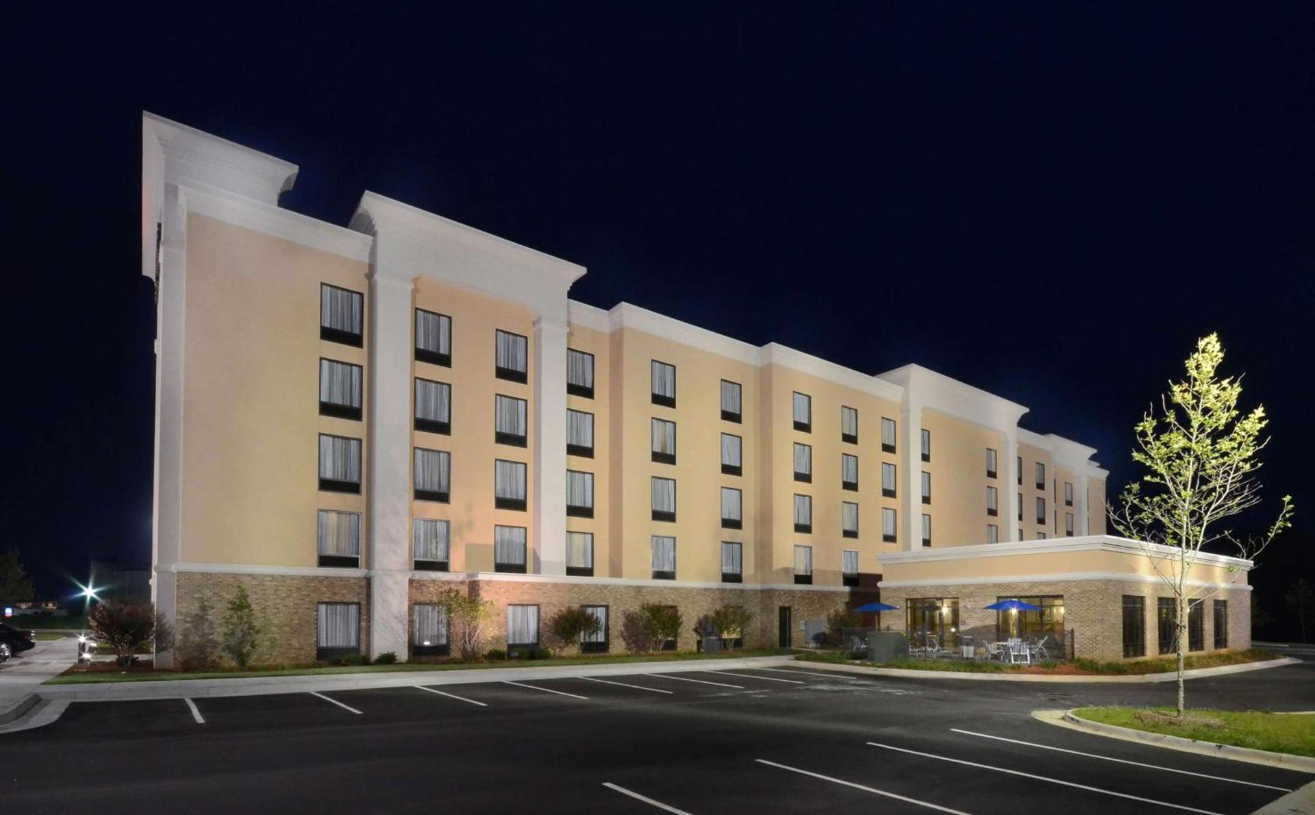 Hampton Inn and Suites Lynchburg photo 52