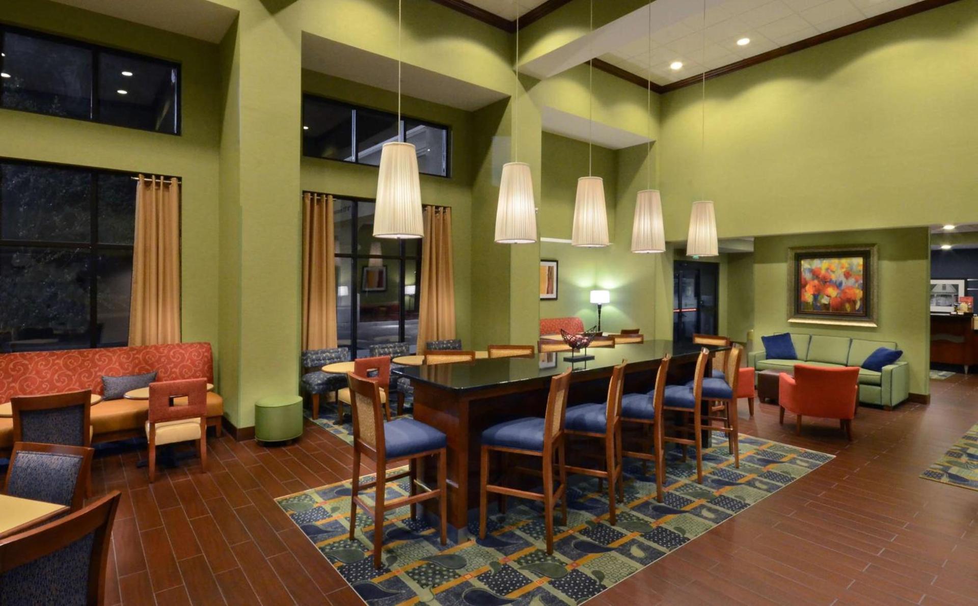Hampton Inn and Suites Lynchburg photo 20