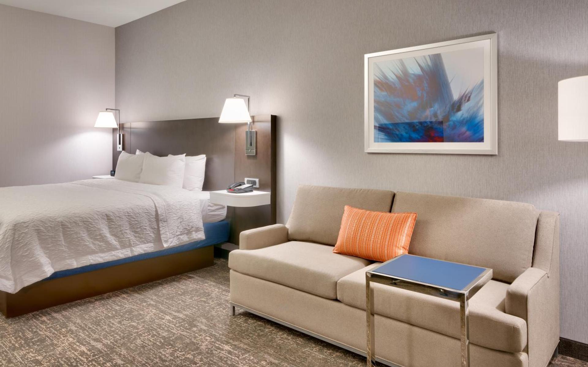 Hampton Inn & Suites Anaheim Resort Convention Center photo 14