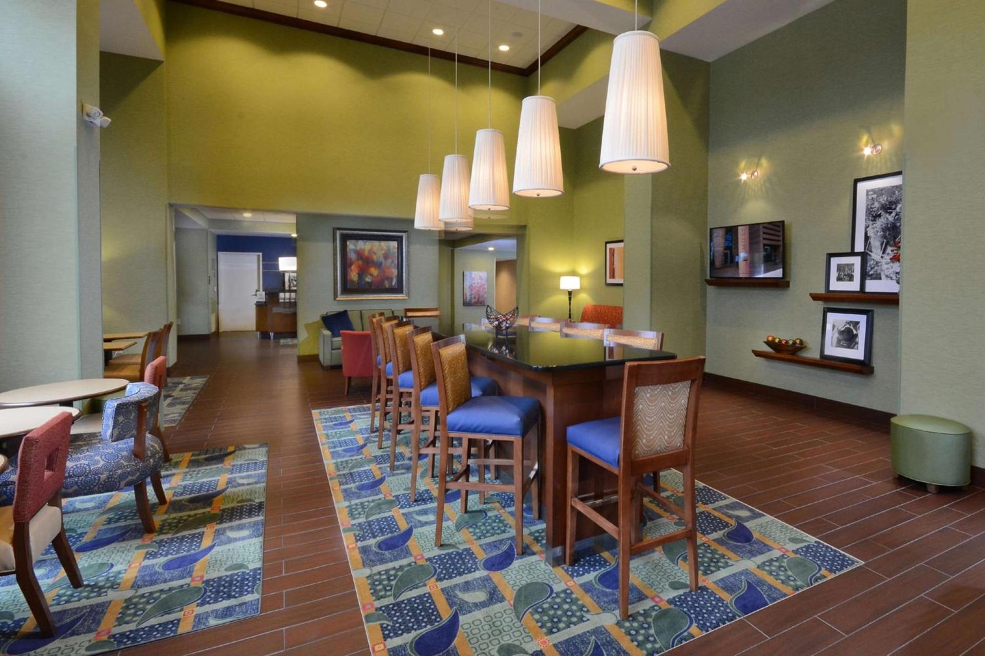 Hampton Inn and Suites Lynchburg photo 51