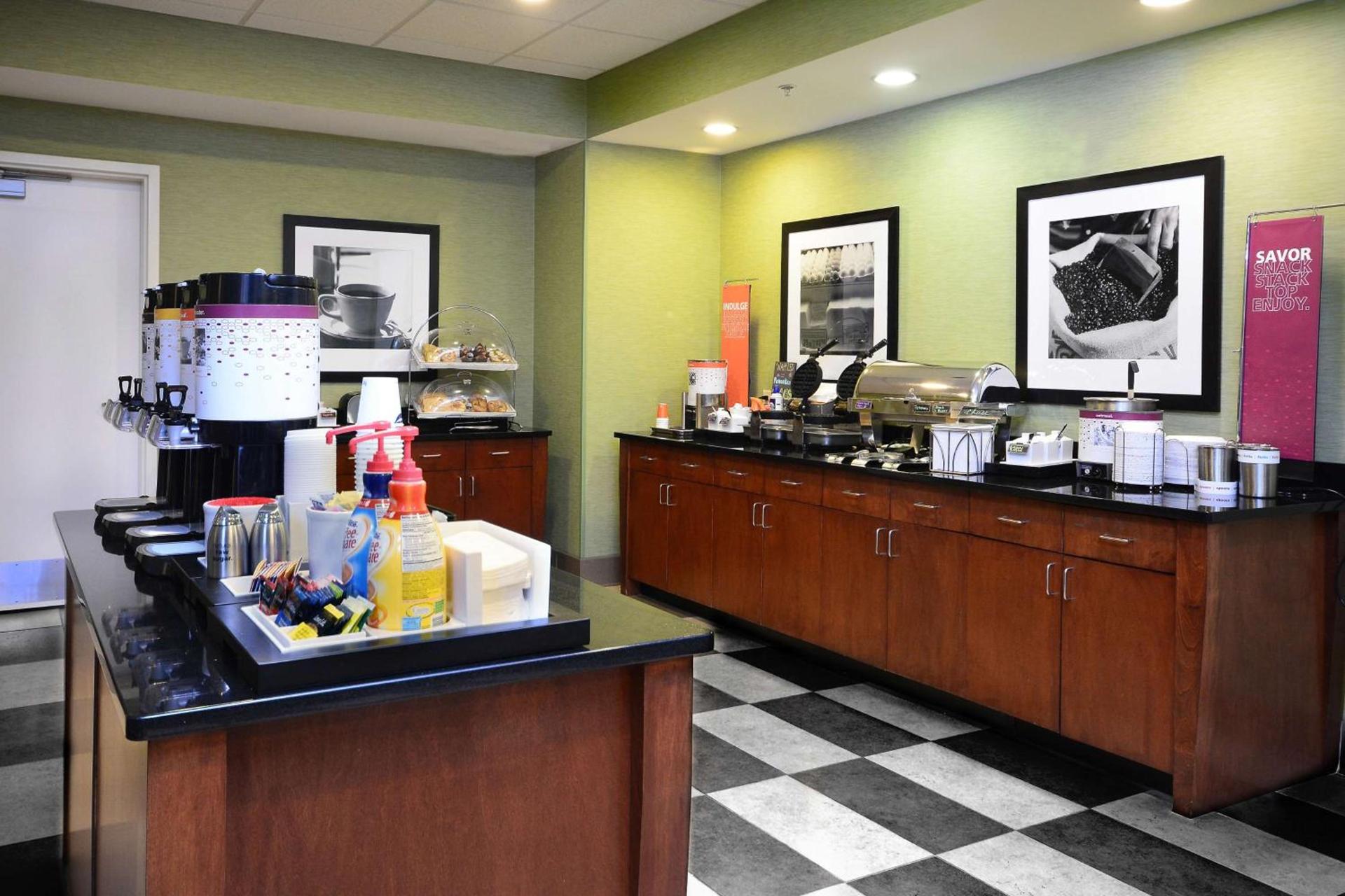 Hampton Inn and Suites Lynchburg photo 5