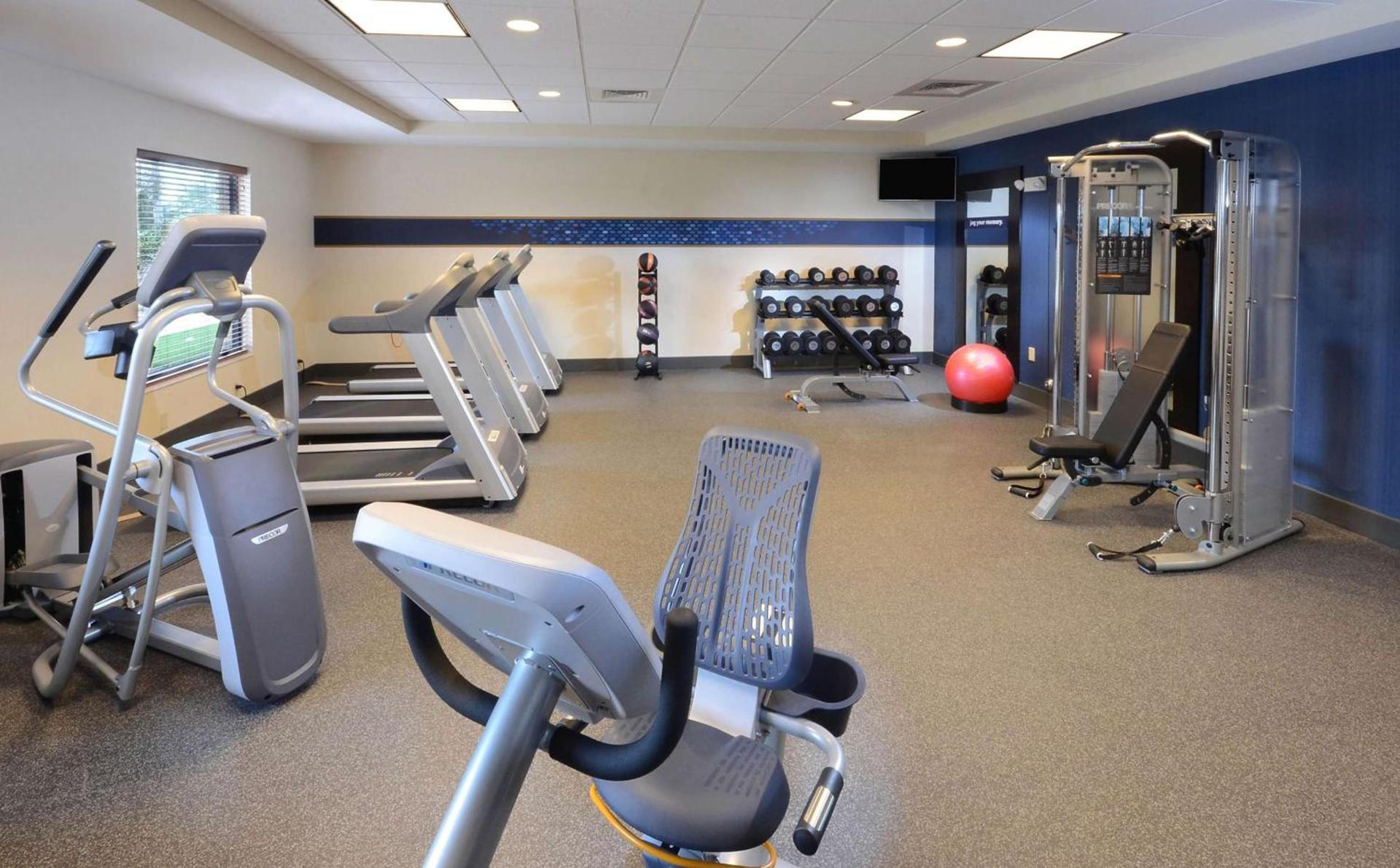 Hampton Inn and Suites Lynchburg photo 15