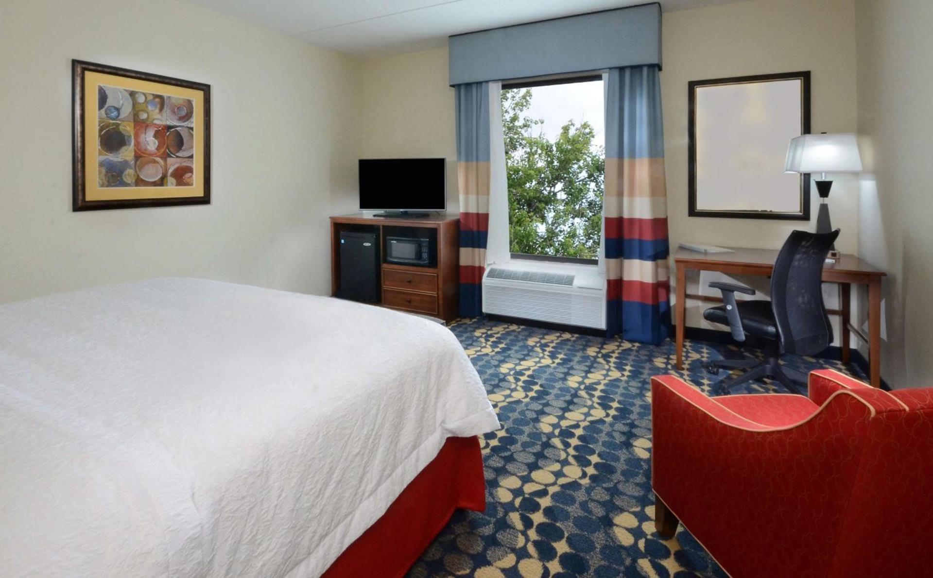 Hampton Inn and Suites Lynchburg photo 25