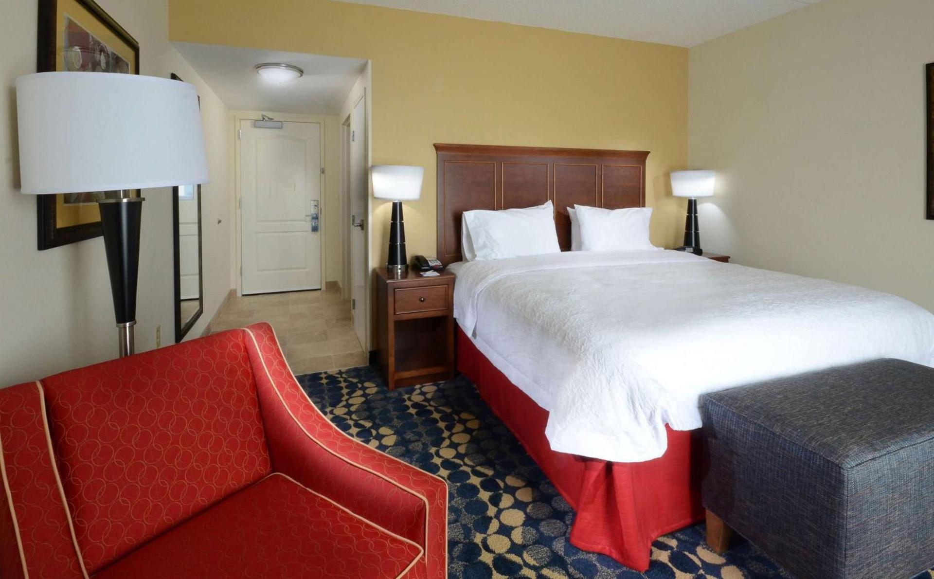 Hampton Inn and Suites Lynchburg photo 41