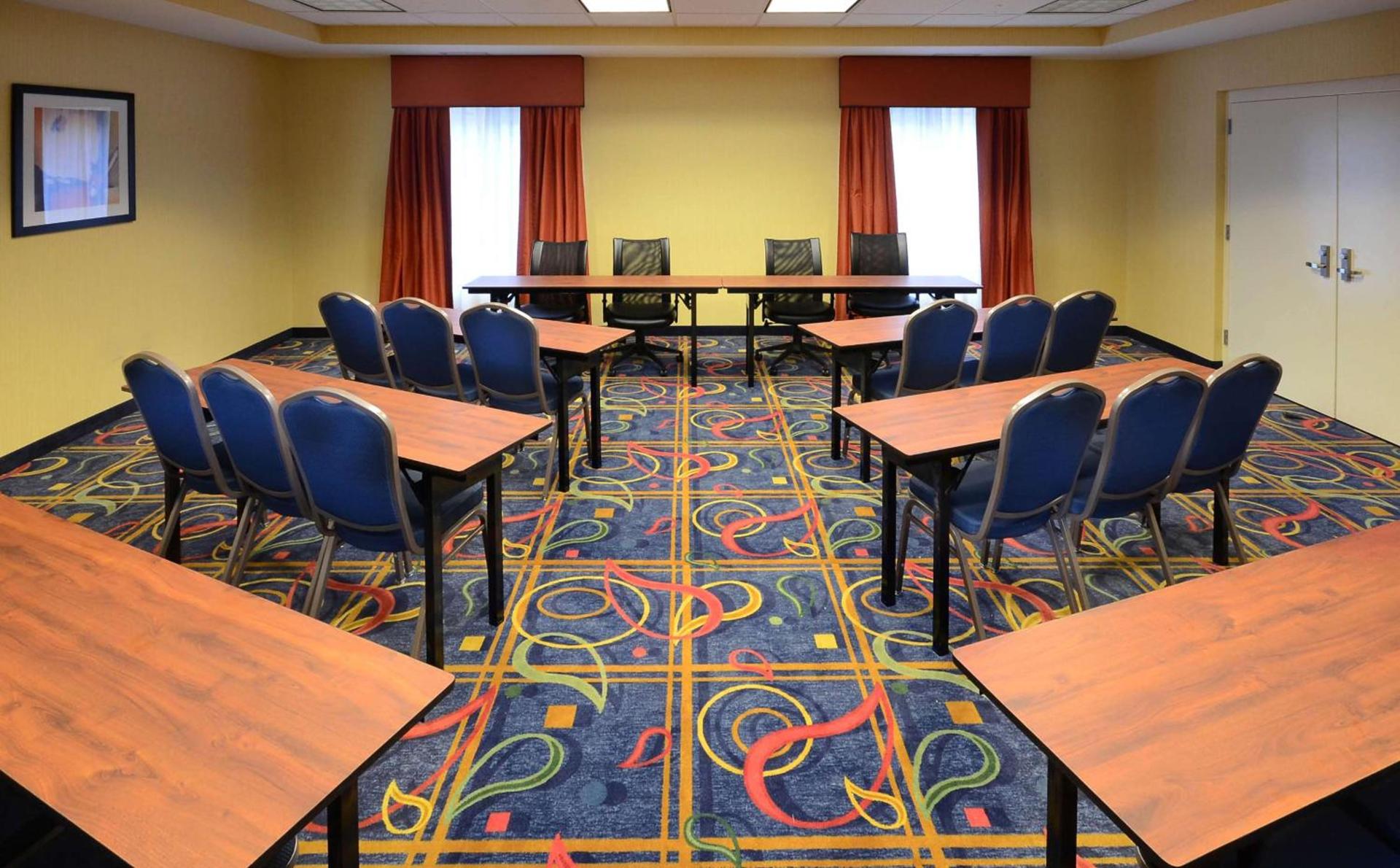 Hampton Inn and Suites Lynchburg photo 18
