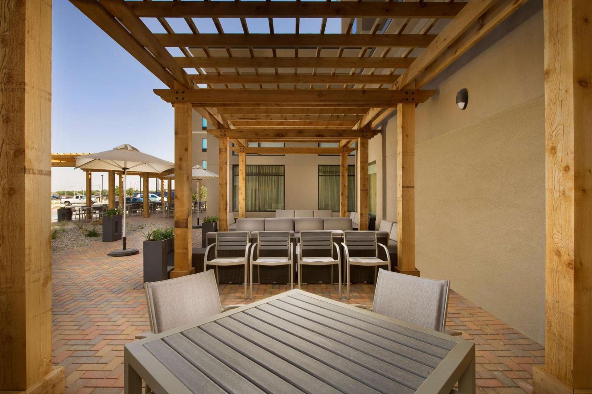 Homewood Suites by Hilton Midland photo 2