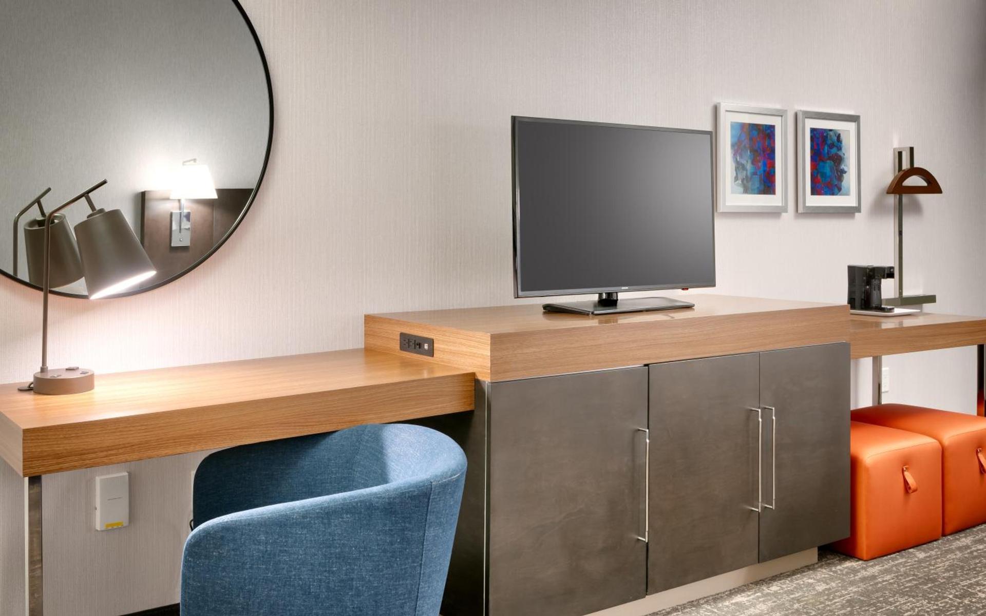 Hampton Inn & Suites Anaheim Resort Convention Center photo 15