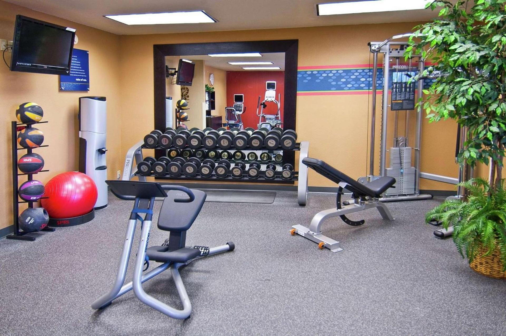 Hampton Inn Oklahoma City-Northwest photo 9