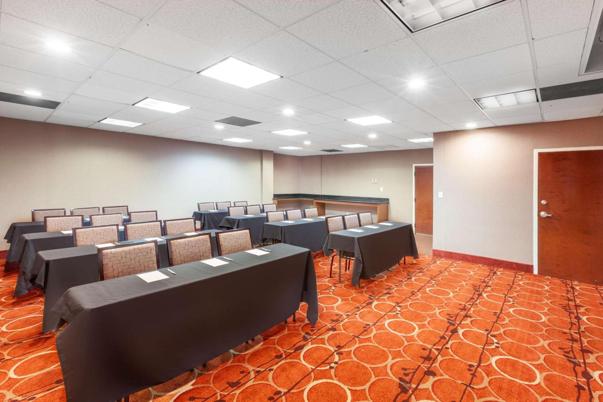 Hampton Inn Oklahoma City-Northwest photo 24