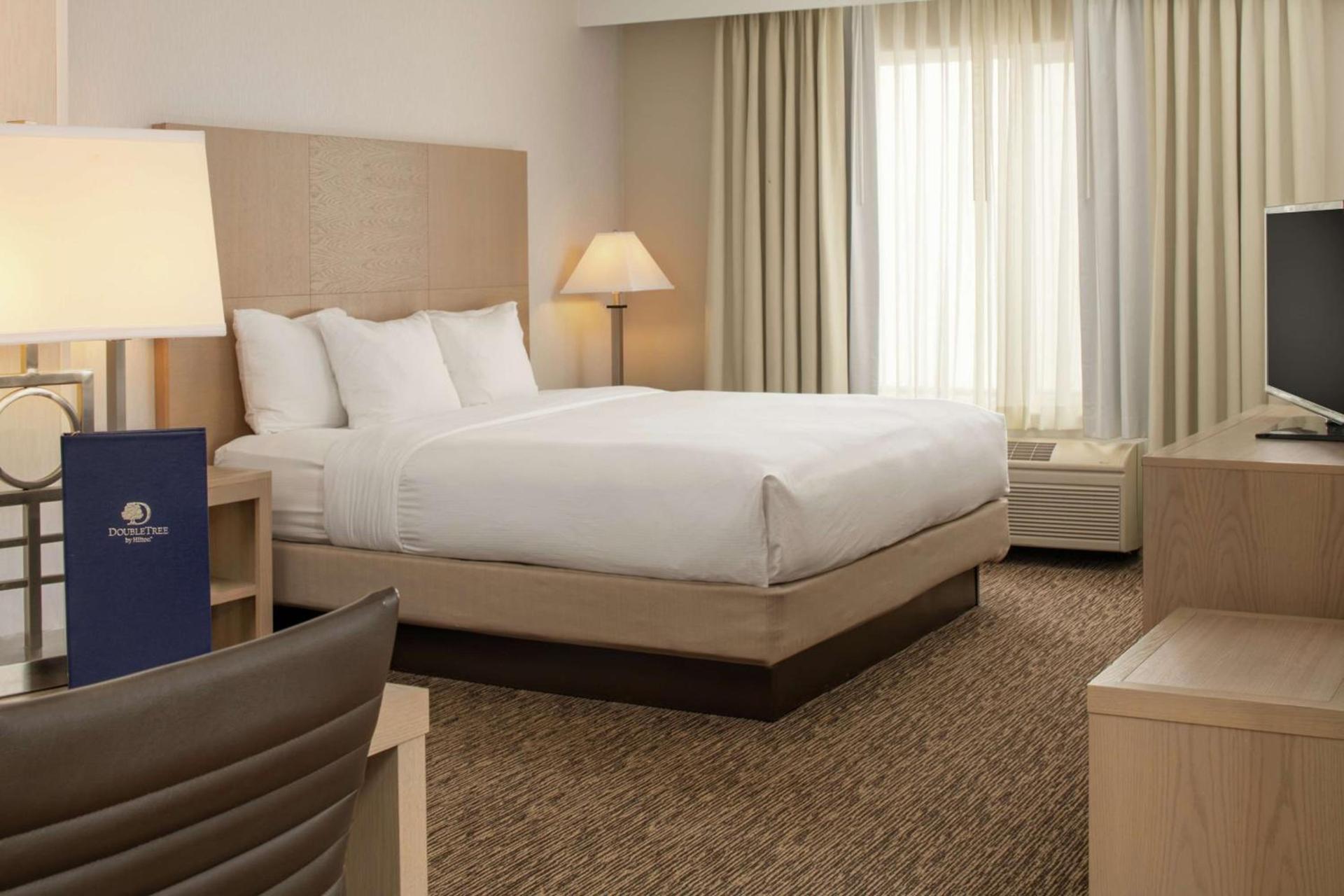 DoubleTree by Hilton Portland Tigard photo 17