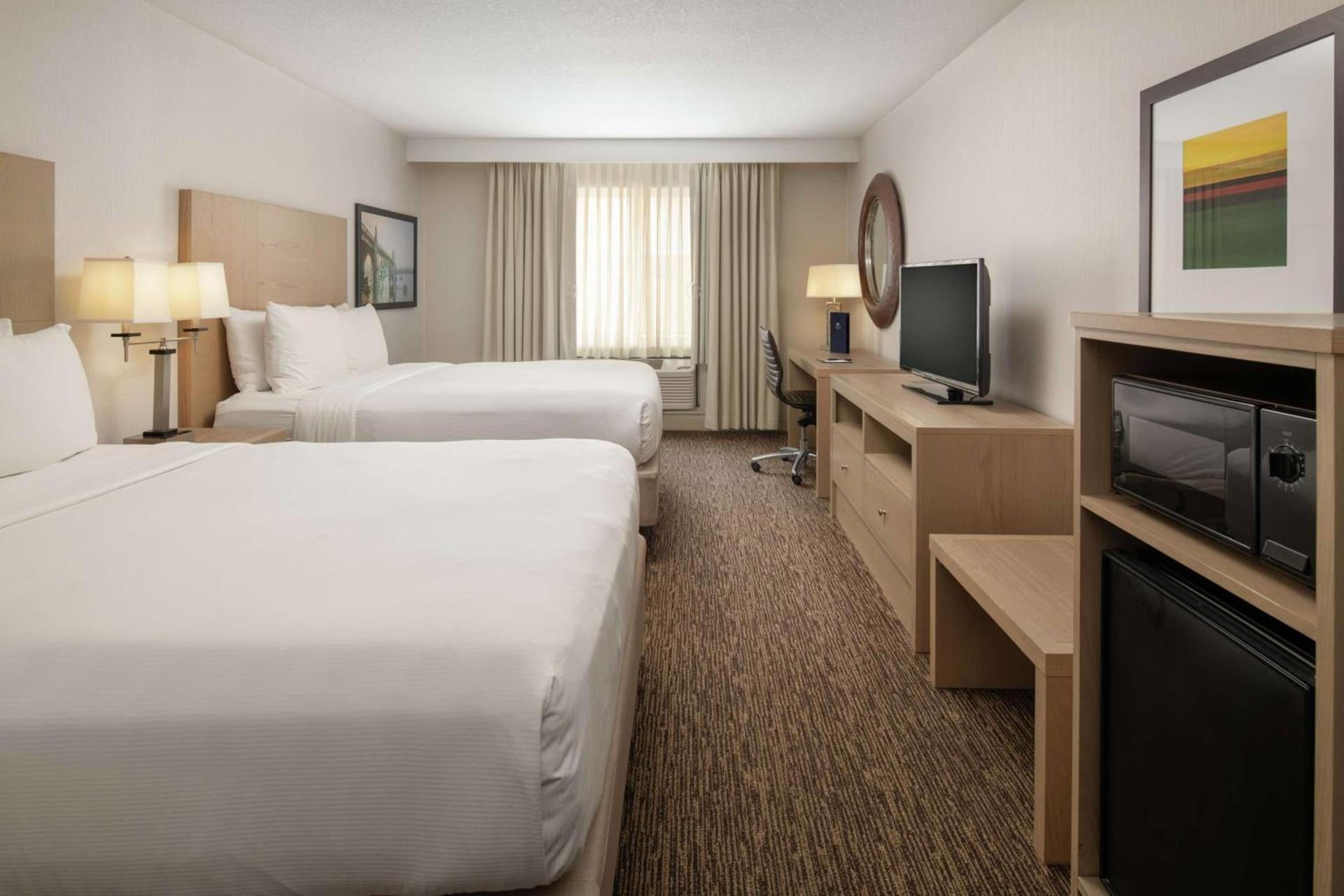 DoubleTree by Hilton Portland Tigard photo 10