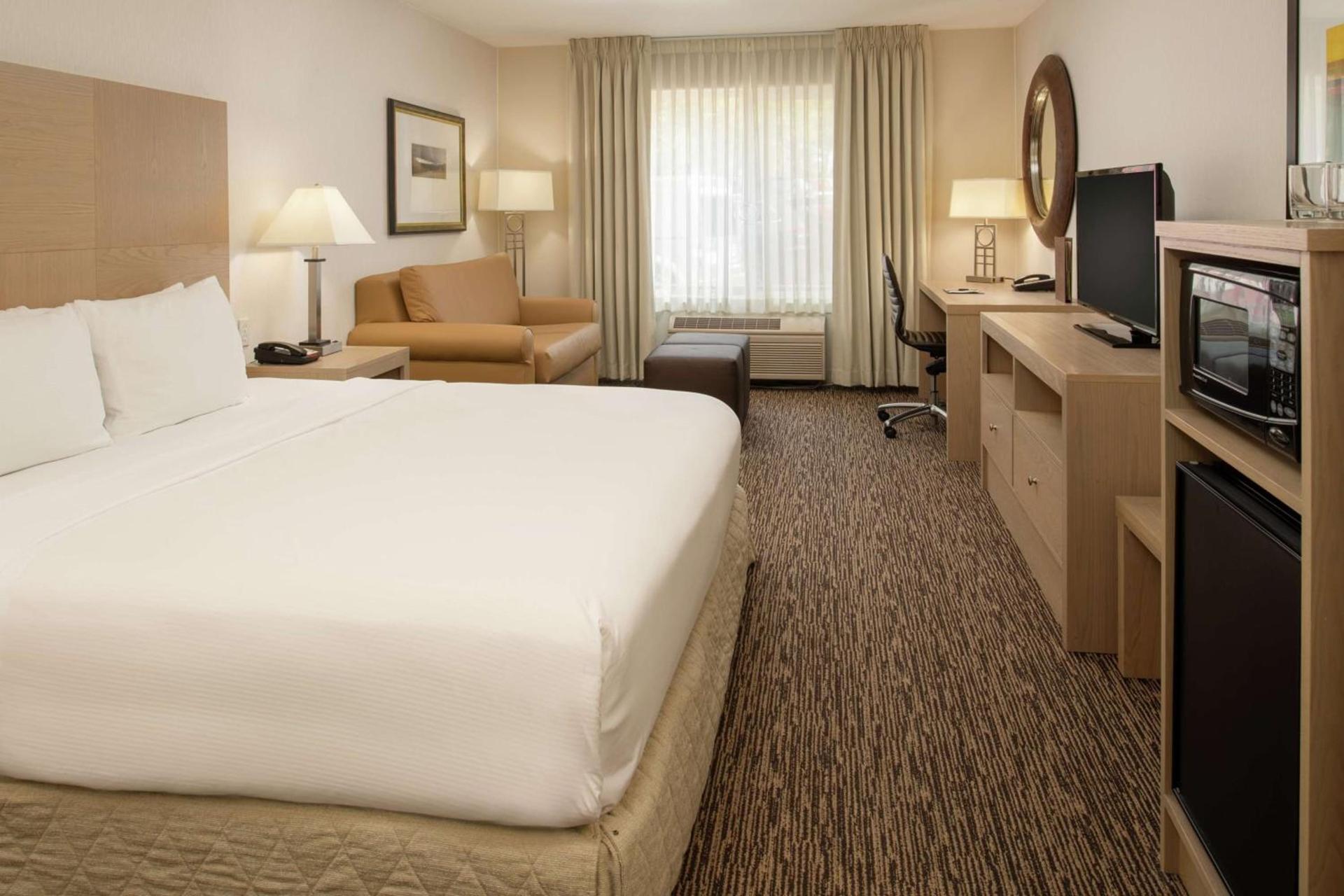 DoubleTree by Hilton Portland Tigard photo 11